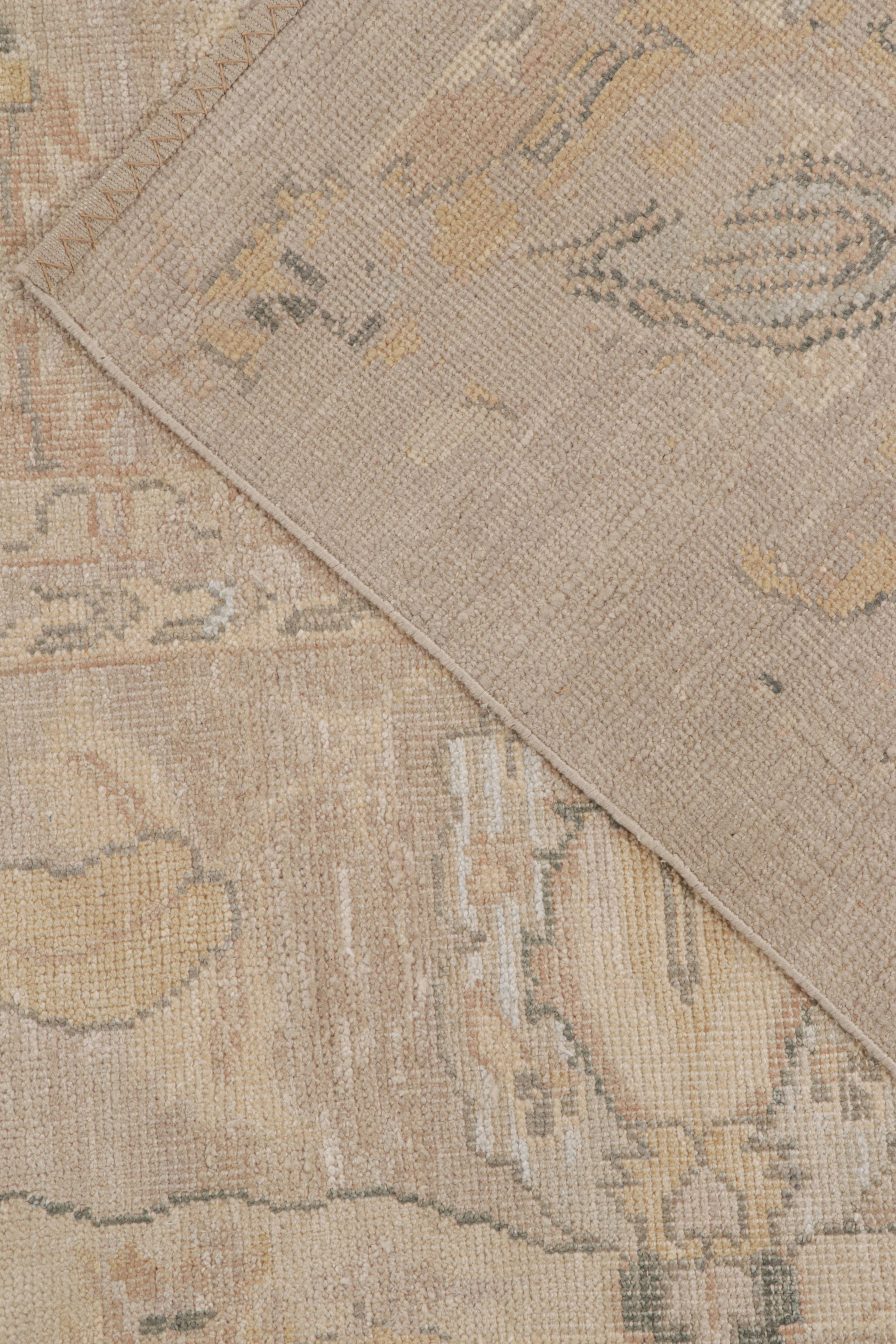 Wool Rug & Kilim’s Oushak Style Rug in Beige, Gray & Gold Geometric Patterns For Sale