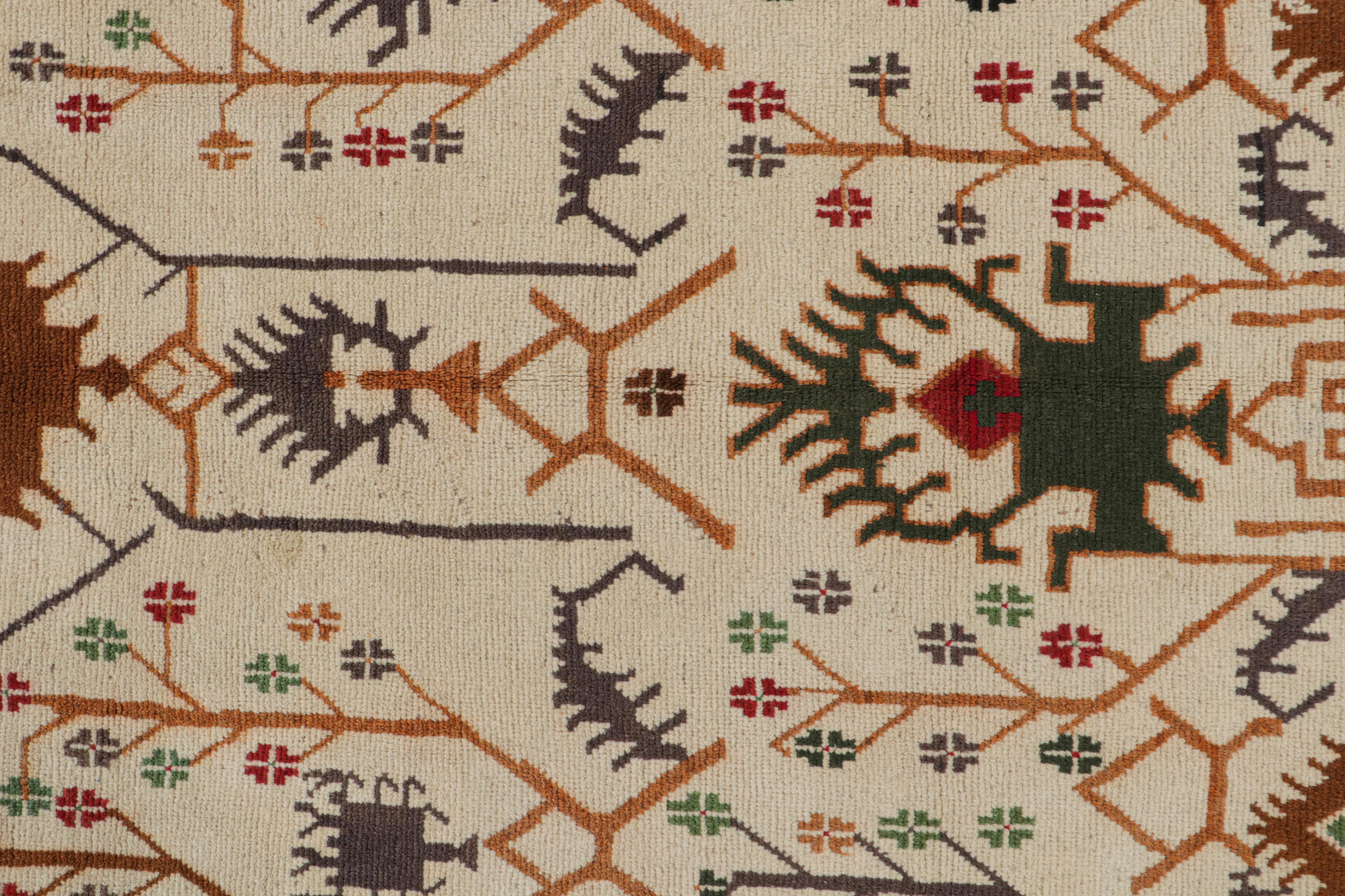 Rug & Kilim’s Oushak style rug in Beige with Green and Rust Geometric Patterns In New Condition For Sale In Long Island City, NY