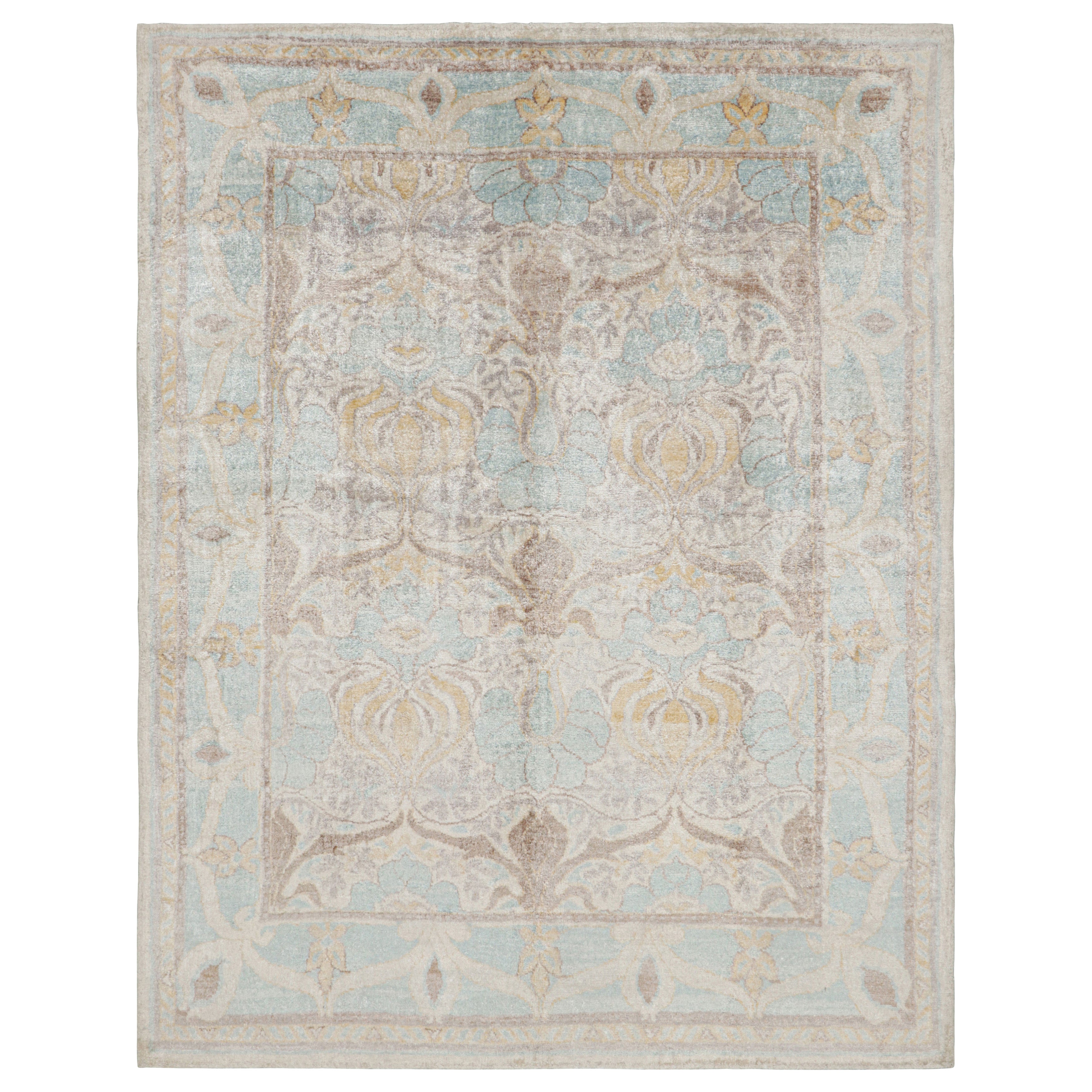 Rug & Kilim: Tappeto in stile Oushak in blu e beige-marrone con motivi floreali in vendita