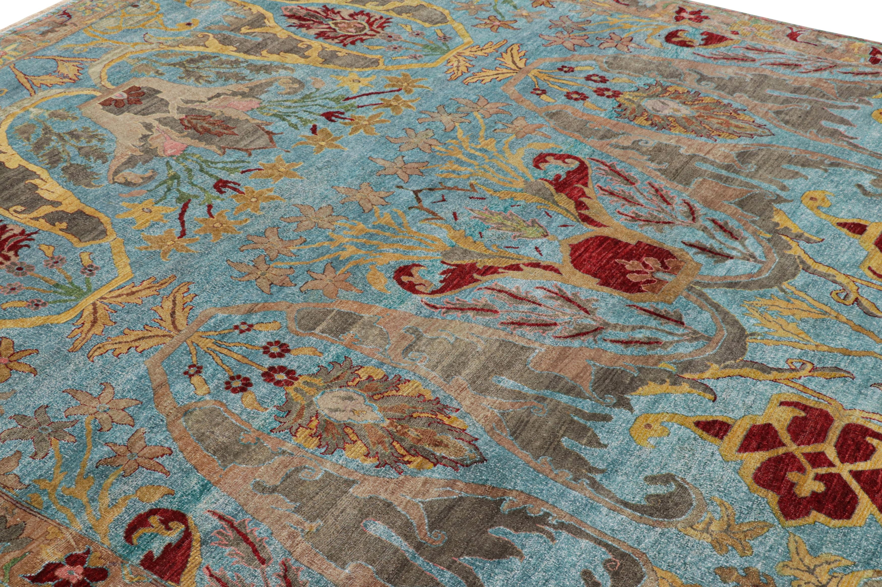 Noué à la main en laine, ce tapis 8x10 fait partie de la collection Modern Classics de Rug & Kilim.

Sur le Design/One :

Les admirateurs de l'artisanat remarqueront peut-être une inspiration des tapis Oushak dans ce design contemporain. Bien que sa