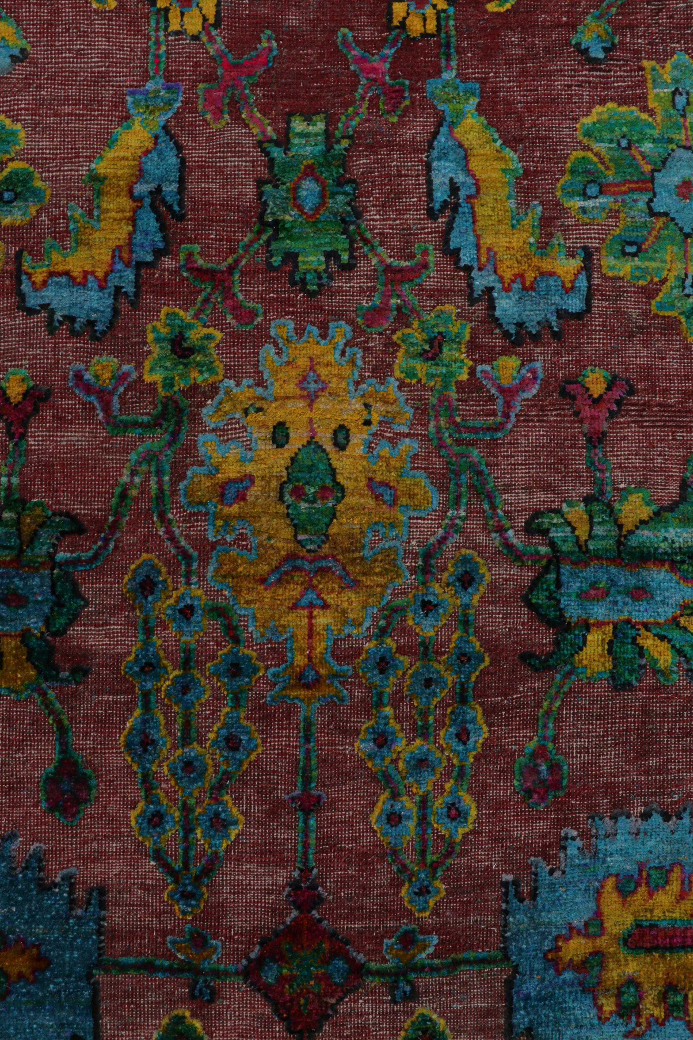 XXI secolo e contemporaneo Rug & Kilim: Tappeto in stile Oushak in borgogna e blu con motivi floreali in vendita
