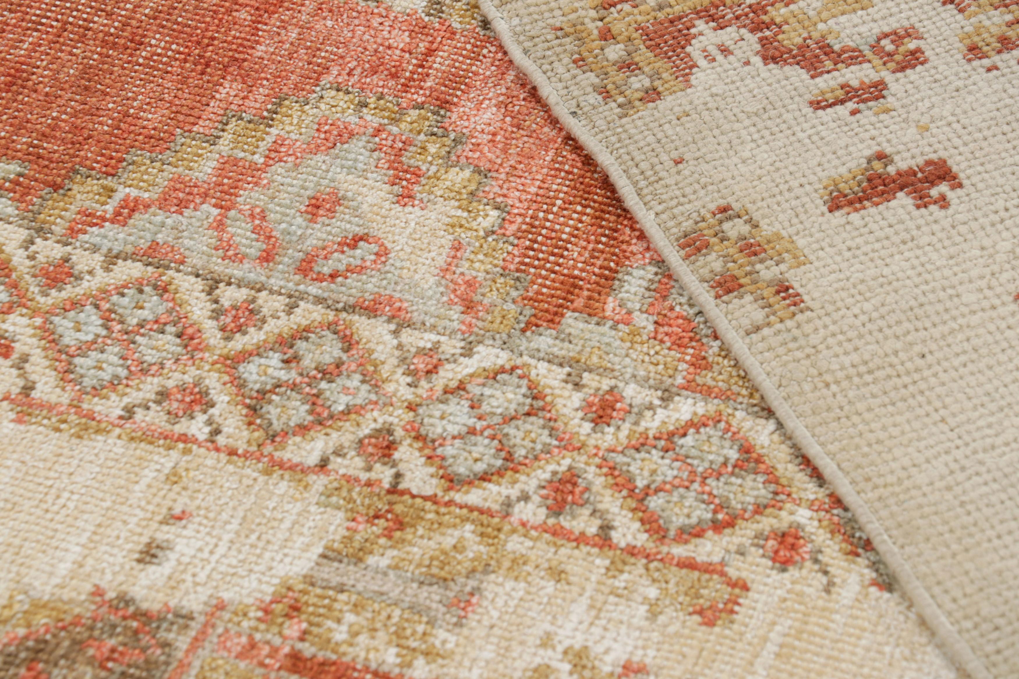 Wool Rug & Kilim’s Oushak Style Rug in Cream and Salmon Tones with Geometric Patterns For Sale