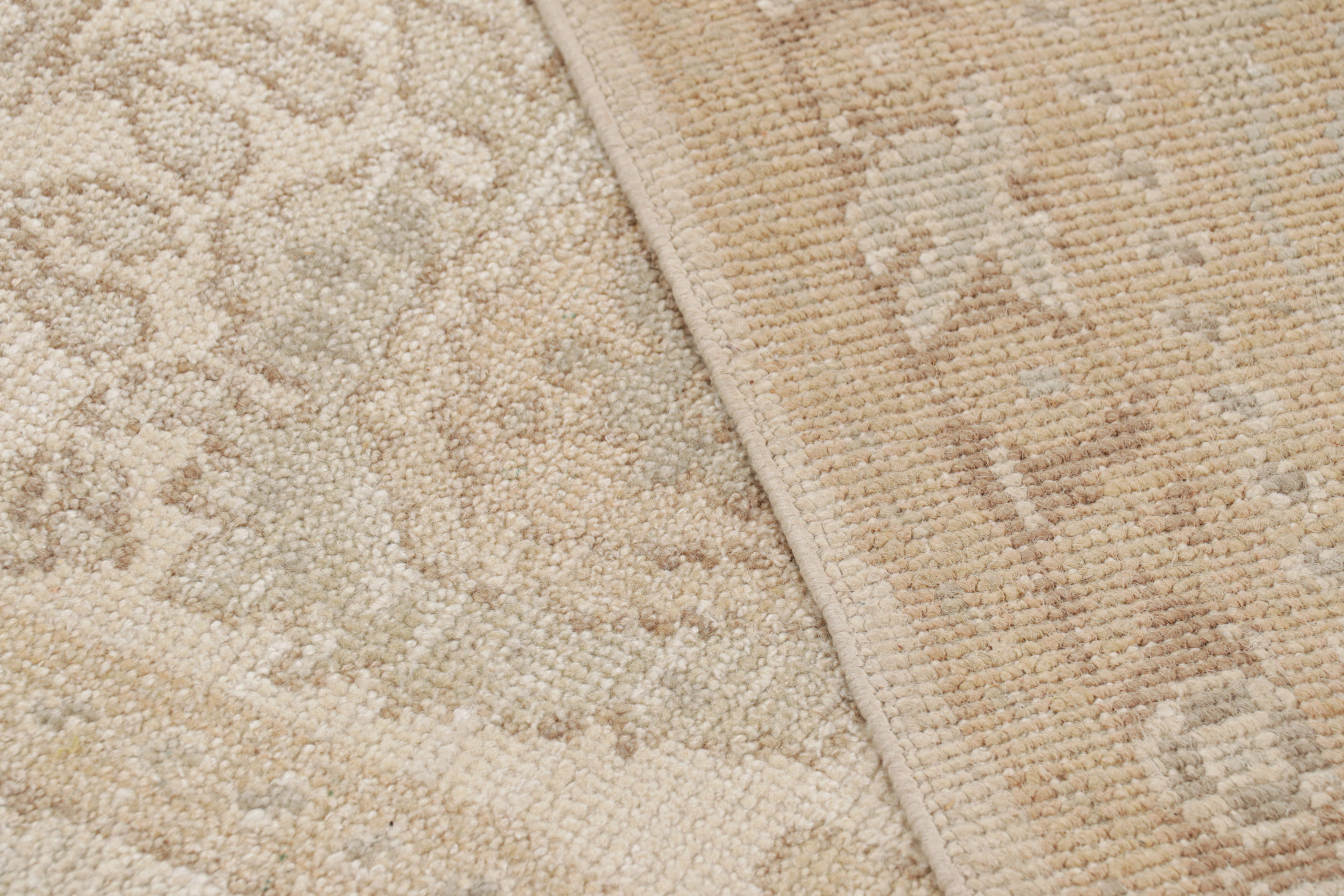 Wool Rug & Kilim’s Oushak Style Rug in Cream, White, Beige Geometric Floral Patterns For Sale