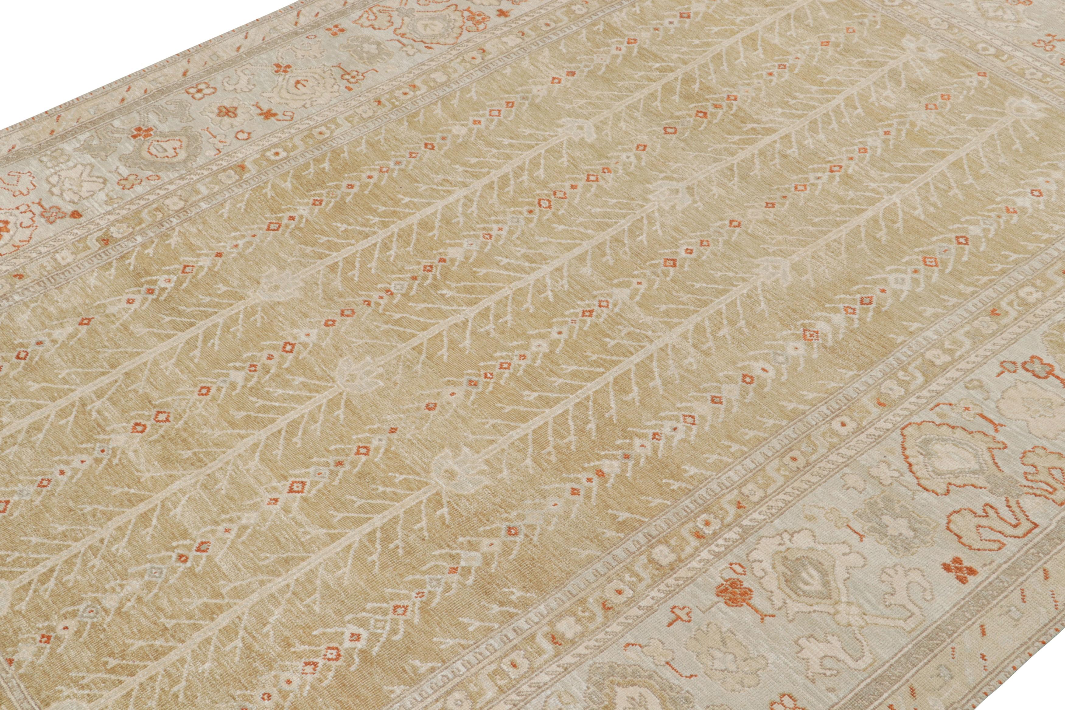 Annodato a mano in seta, un tappeto 10x14 della nostra nuova linea di tappeti della collezione ispirata agli antichi tappeti Oushak.

Sul design:

Questo pezzo è caratterizzato da un motivo floreale all over in oro e grigio. Il tappeto è realizzato