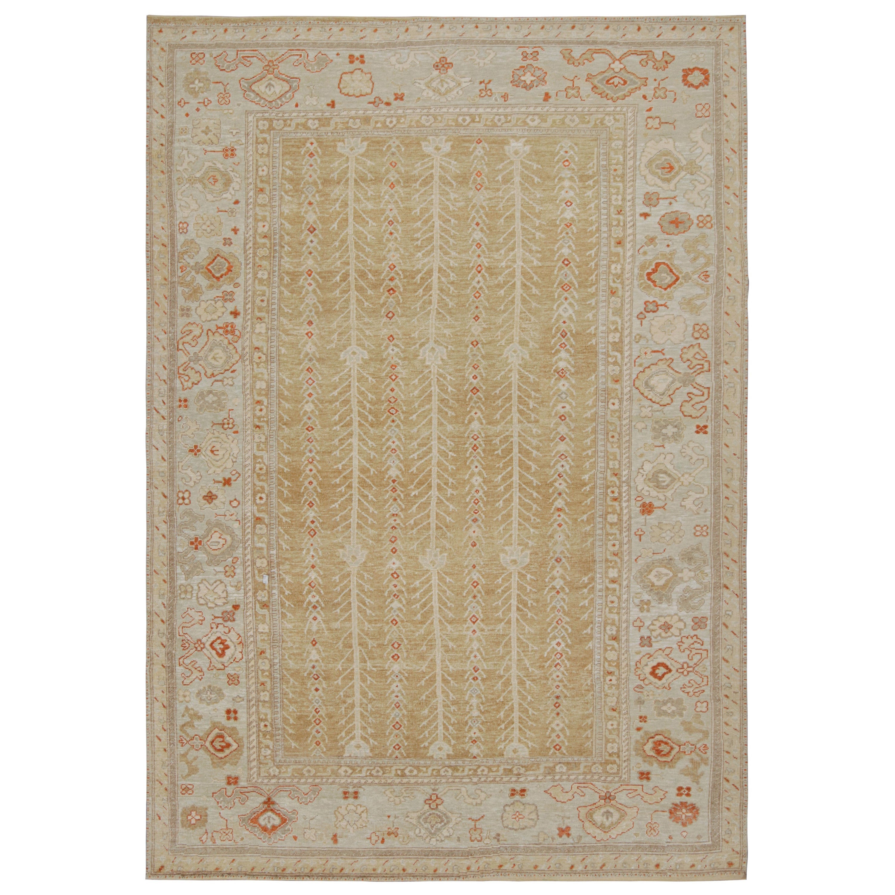Rug & Kilim - Tappeto in stile Oushak in oro e grigio con motivi floreali in vendita