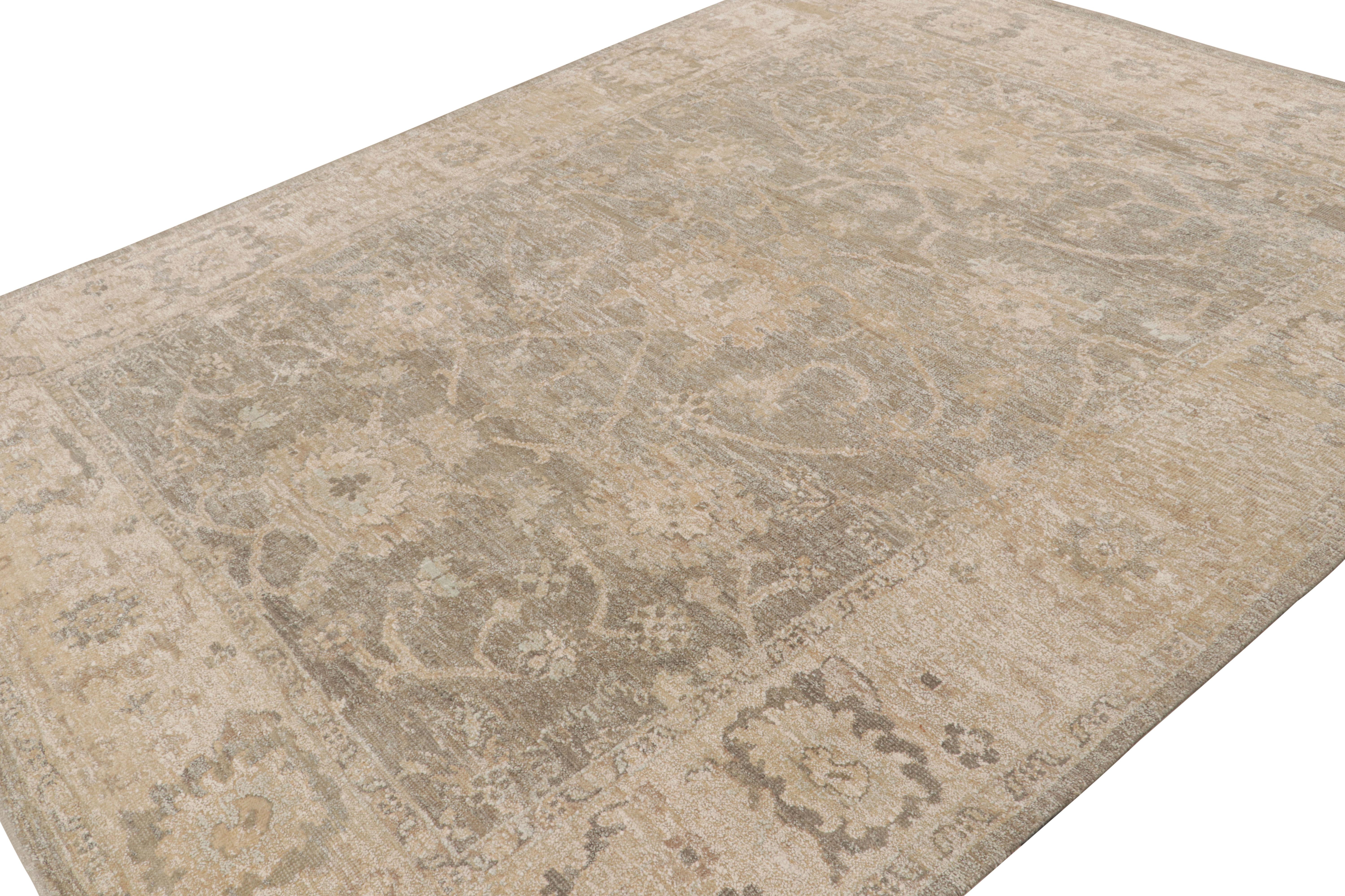 Dieser 8x10 große Teppich aus Wolle und Seide ist handgeknüpft und stammt aus der Modern Classics Collection'S von Rug & Kilim. 

Über das Design: 

Kenner werden bewundern, dass dieser Teppich mit einem neuen Garn hergestellt wird, das Josh