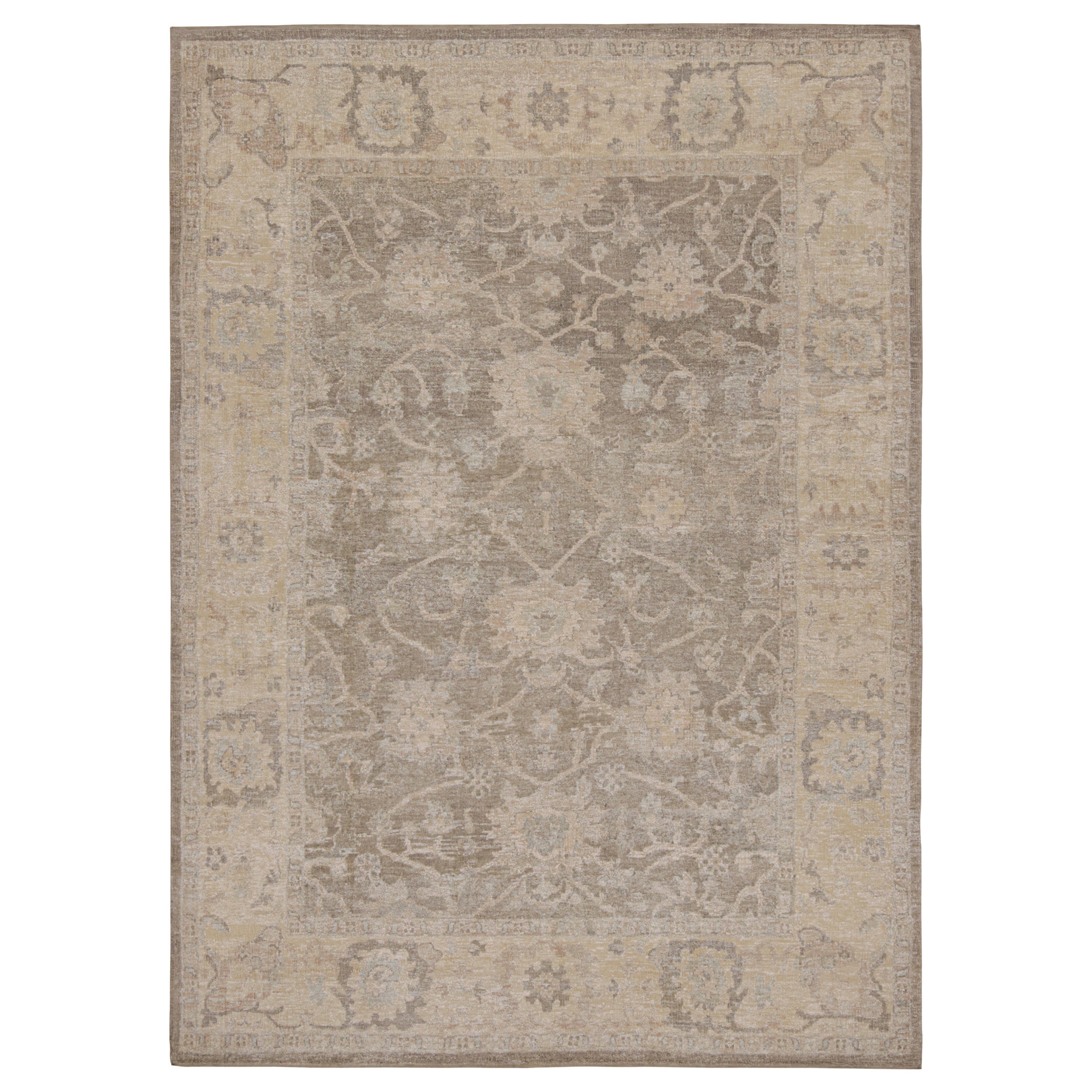 Tappeto in stile Oushak di Rug & Kilim in grigio e beige con motivo floreale all over
