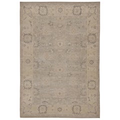 Rug & Kilim - Tappeto in stile Oushak con motivi floreali grigi e beige