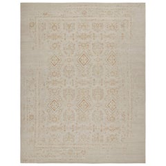 Rug & Kilim's Oushak-Teppich in Greige & Brown mit Blumenmustern