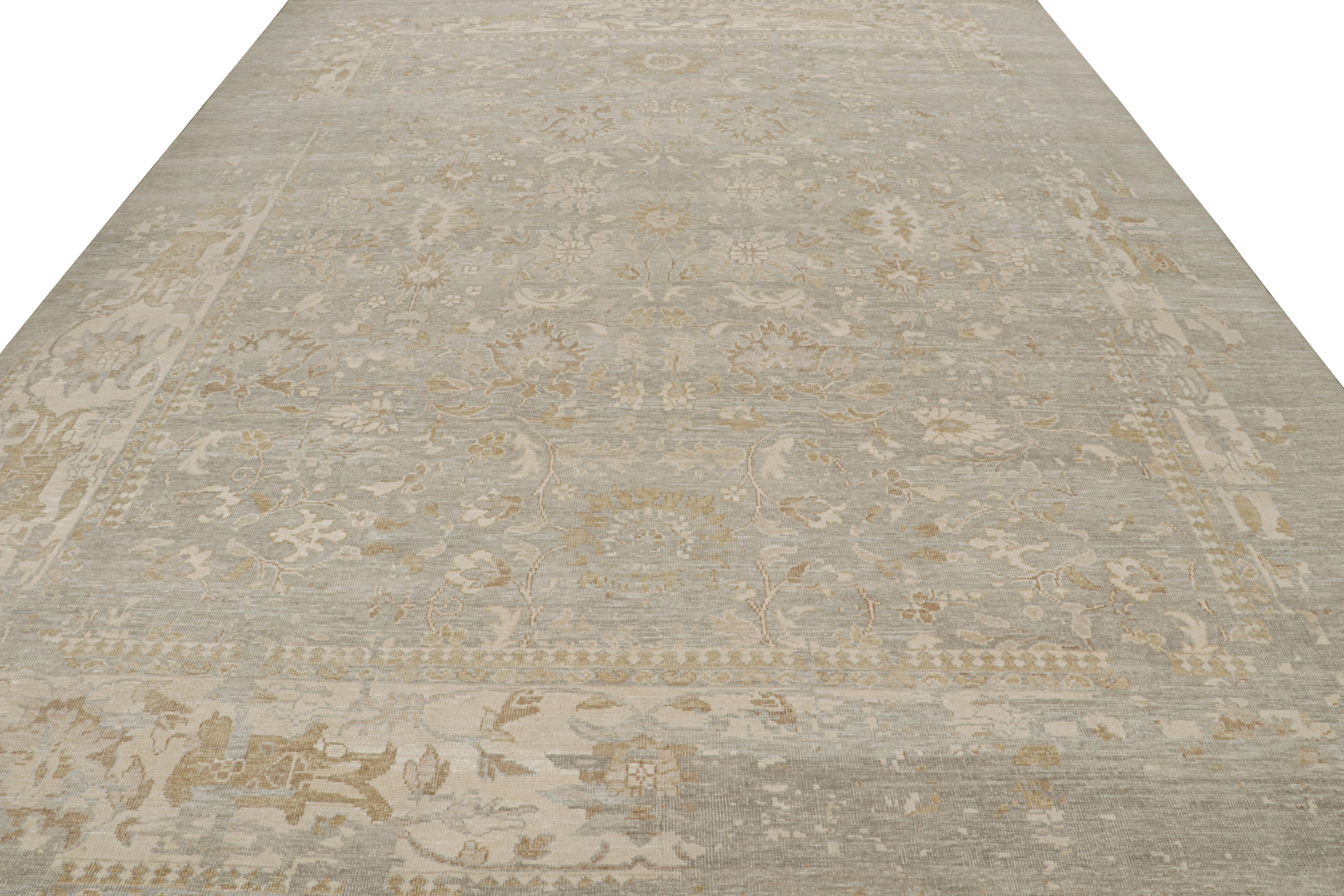 Indiano Tappeto Rug & Kilim in stile Oushak con motivi floreali grigi e beige-marroni in vendita