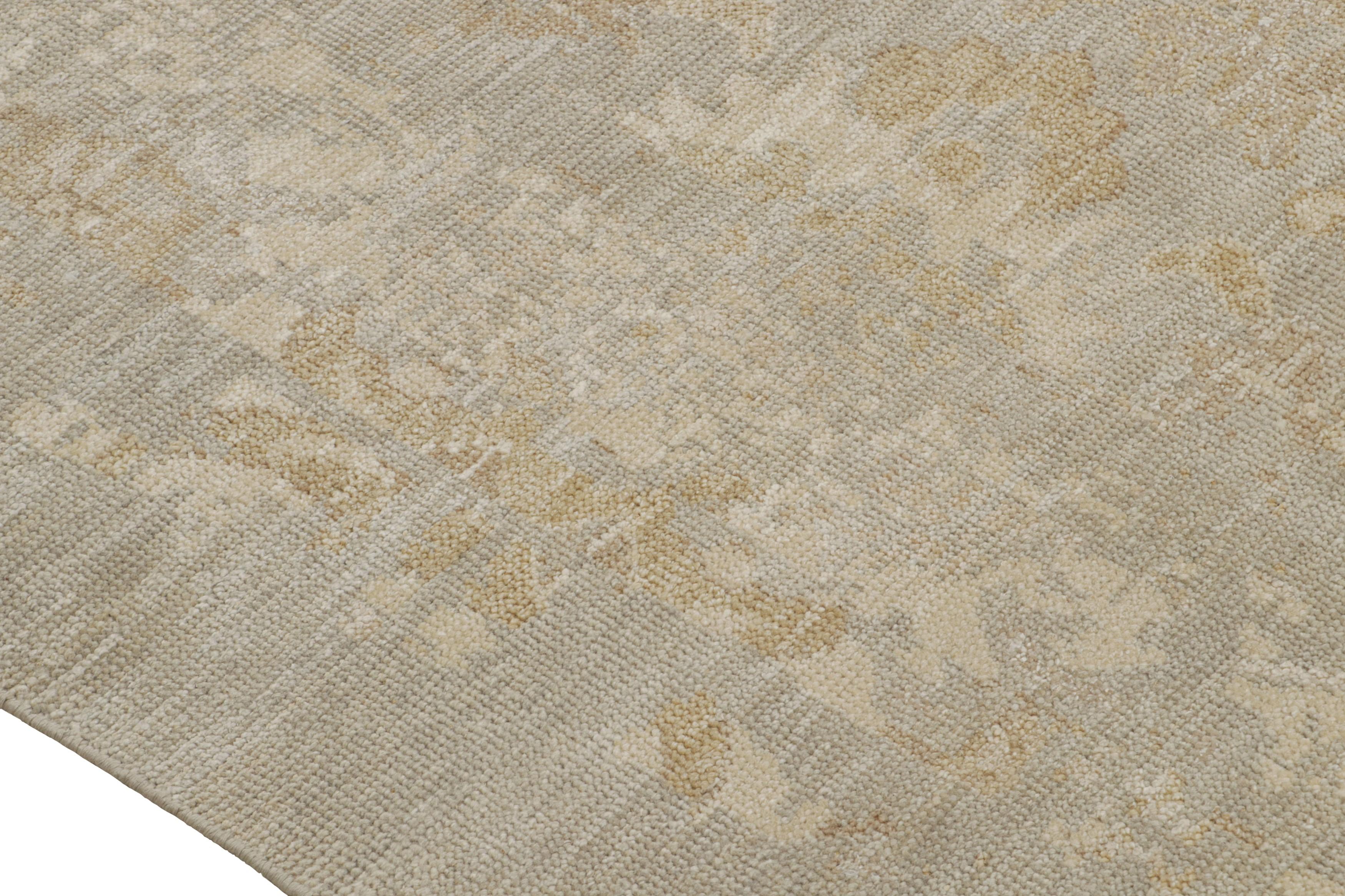Alfombra estilo Oushak de Rug & Kilim con estampado floral gris, beige y dorado en Nuevo estado para la venta en Long Island City, NY