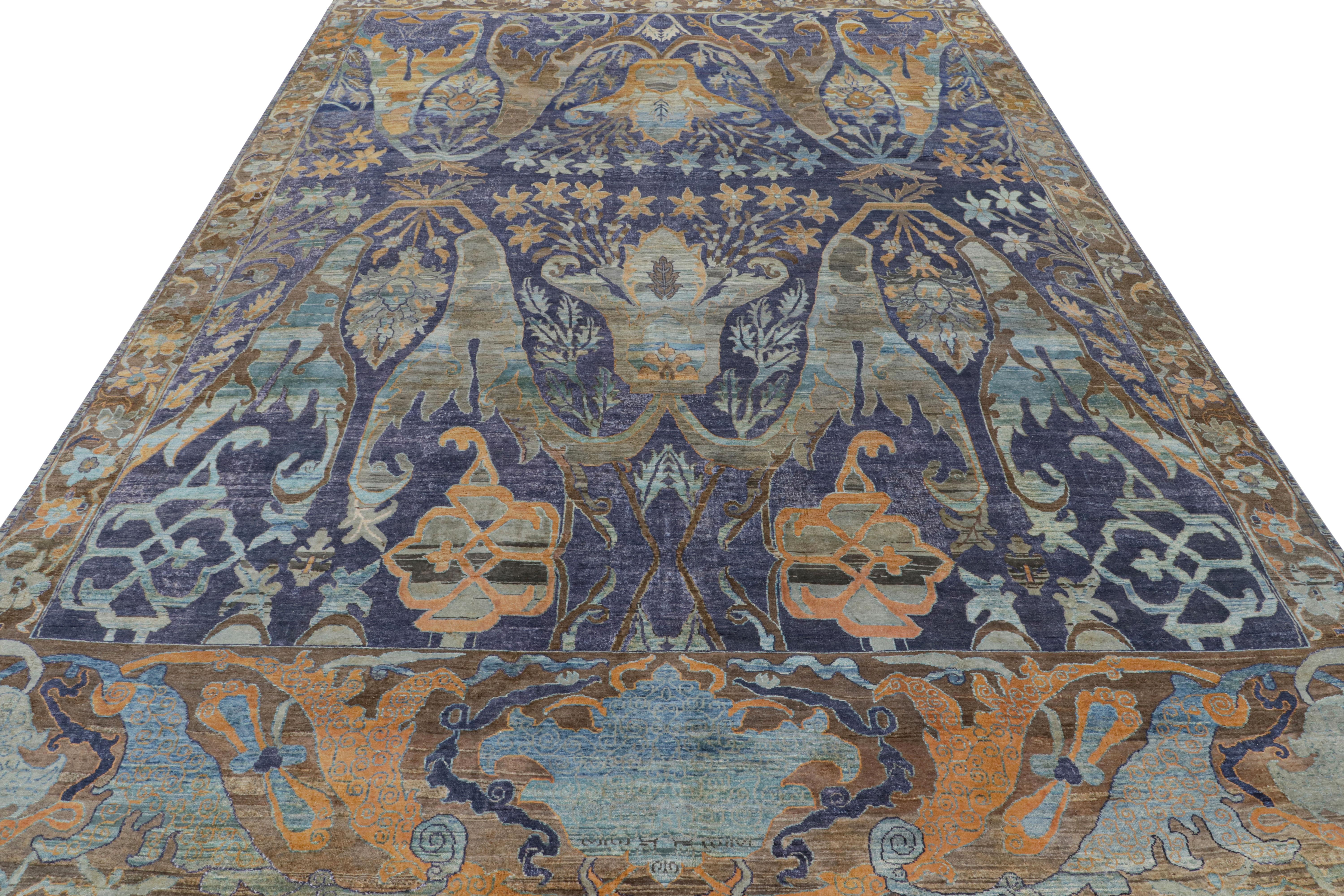 Indiano Rug & Kilim: Tappeto in stile Oushak con motivi floreali indaco, marroni e marroni in vendita