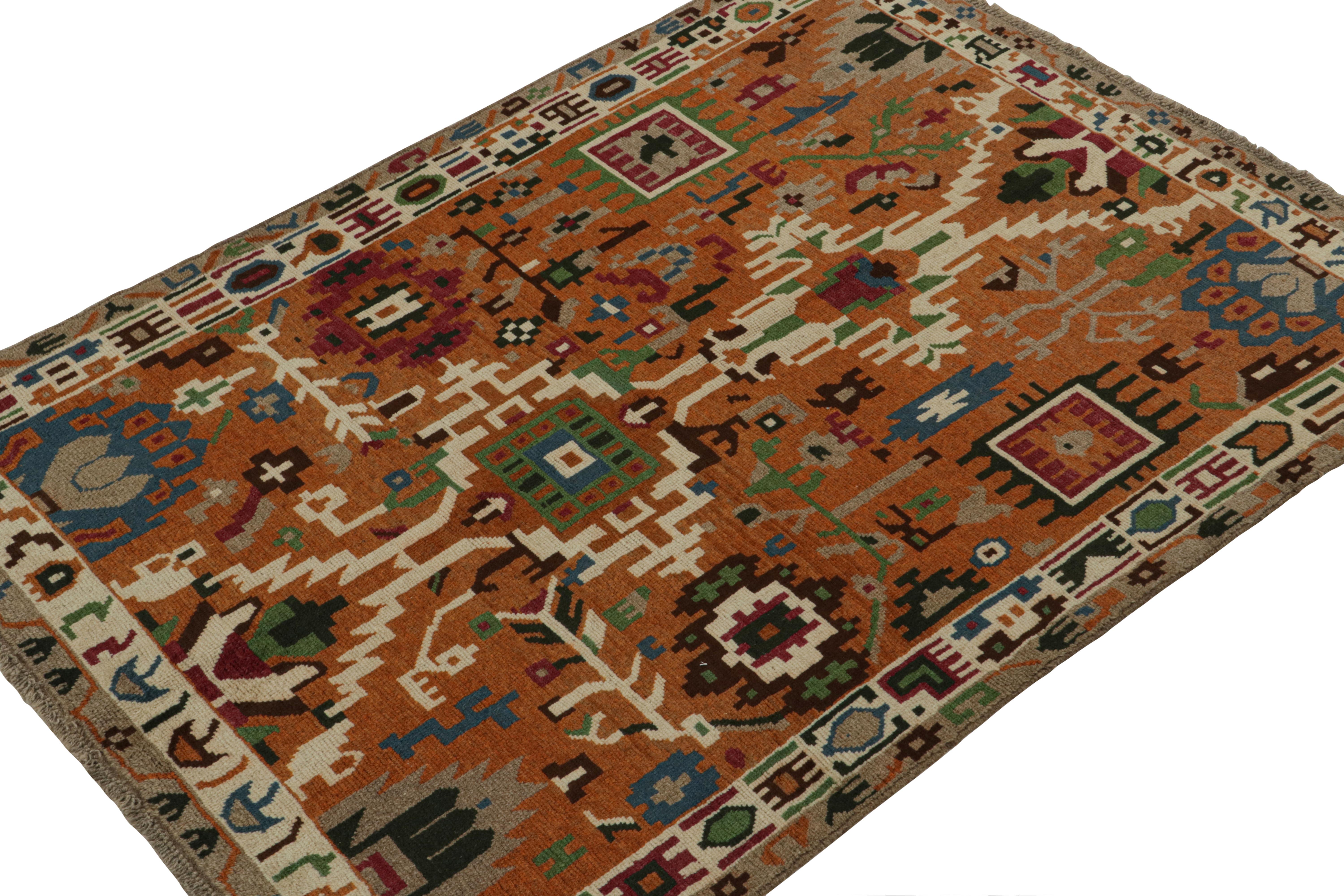 Inspiré des tapis tribaux Oushak, ce 5x67rug est le dernier né de la collection Modern Classics de Rug & Kilim. 

Noué à la main en laine, son design représente une interprétation ludique de ce style - en particulier les motifs géométriques plus