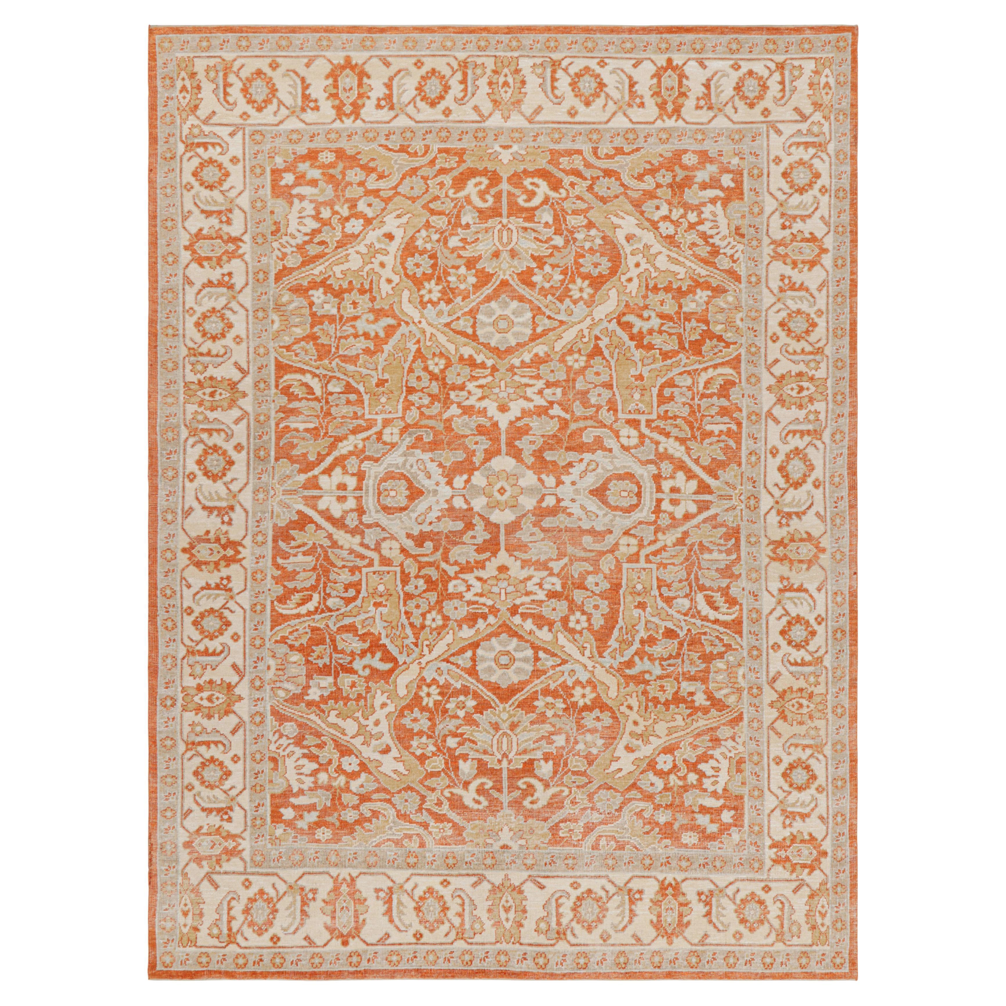 Oushak-Teppich von Rug & Kilim in Orange mit Blumenmustern in Beige und Gold