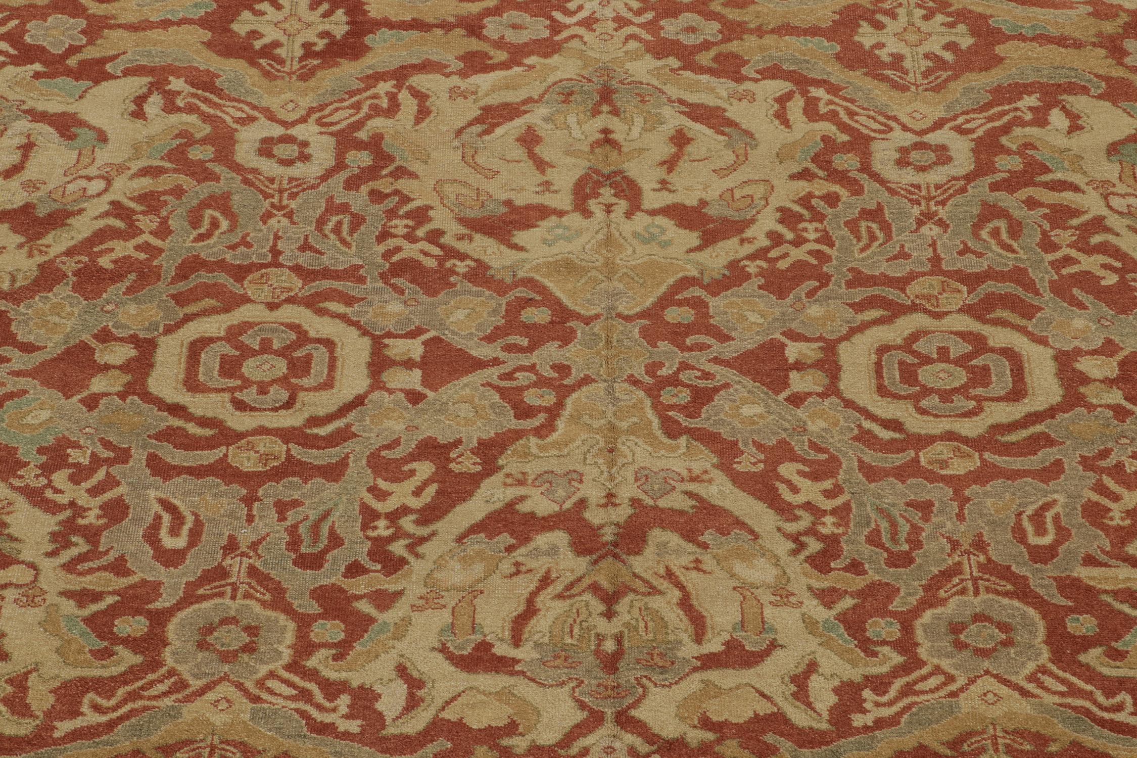 Rug & Kilim's Oushak-Teppich in Rot, Beige und Grau-Blau mit Blumenmuster (21. Jahrhundert und zeitgenössisch) im Angebot