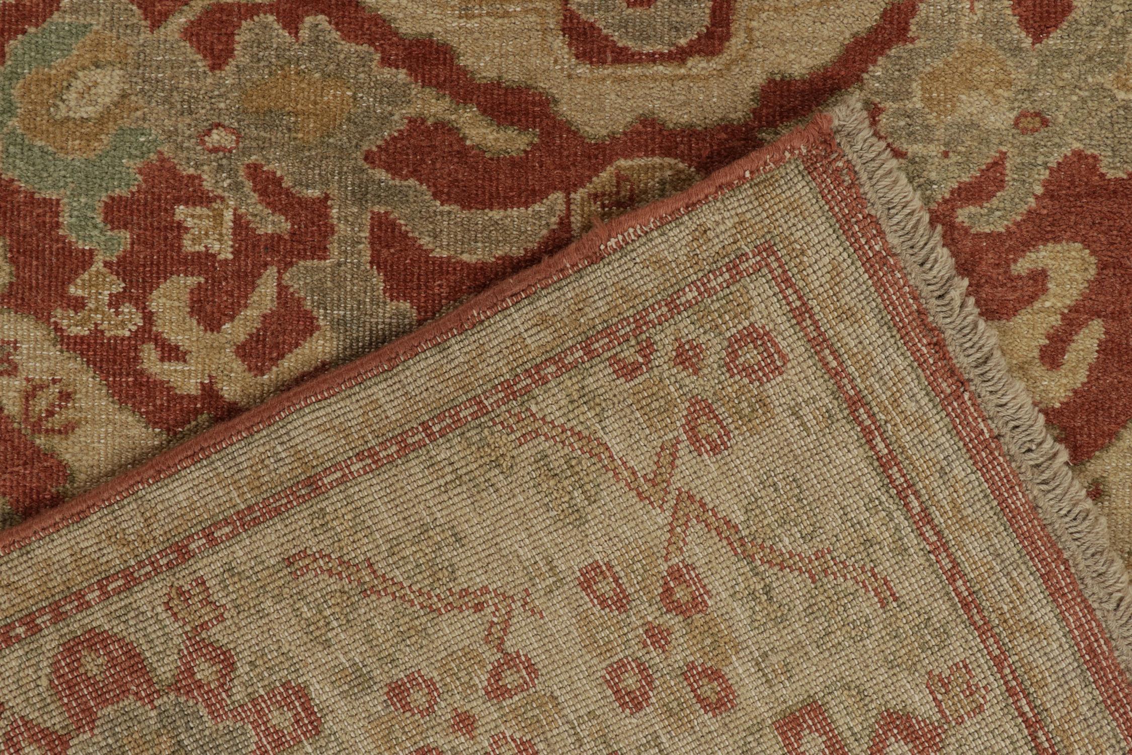 Oushak-Teppich von Rug & Kilim in Rot, Beige und Grau-Blau mit Blumenmuster (Wolle) im Angebot