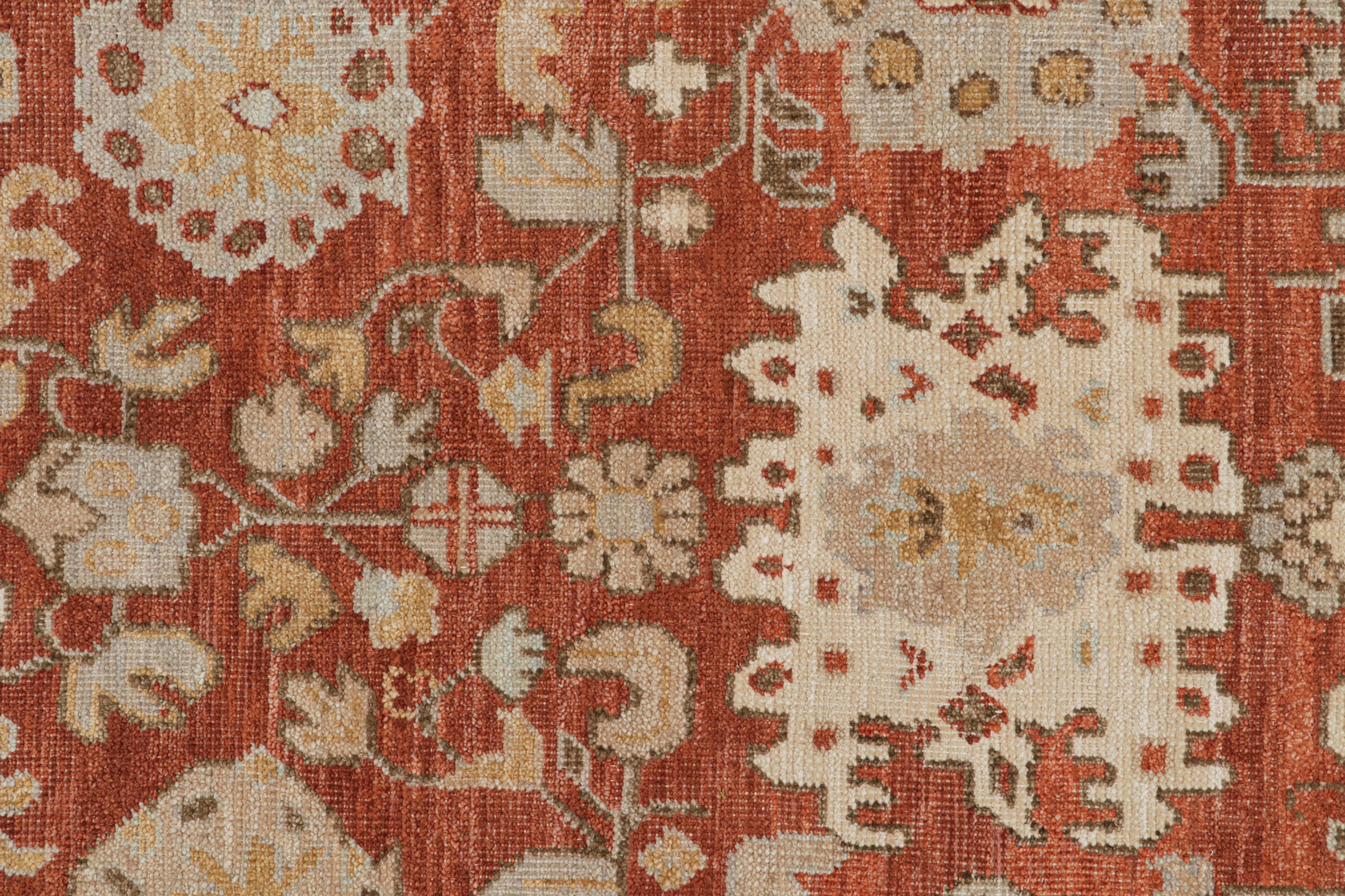 Rug & Kilim's Oushak-Teppich mit roten, blauen und braunen Blumenmustern (21. Jahrhundert und zeitgenössisch) im Angebot