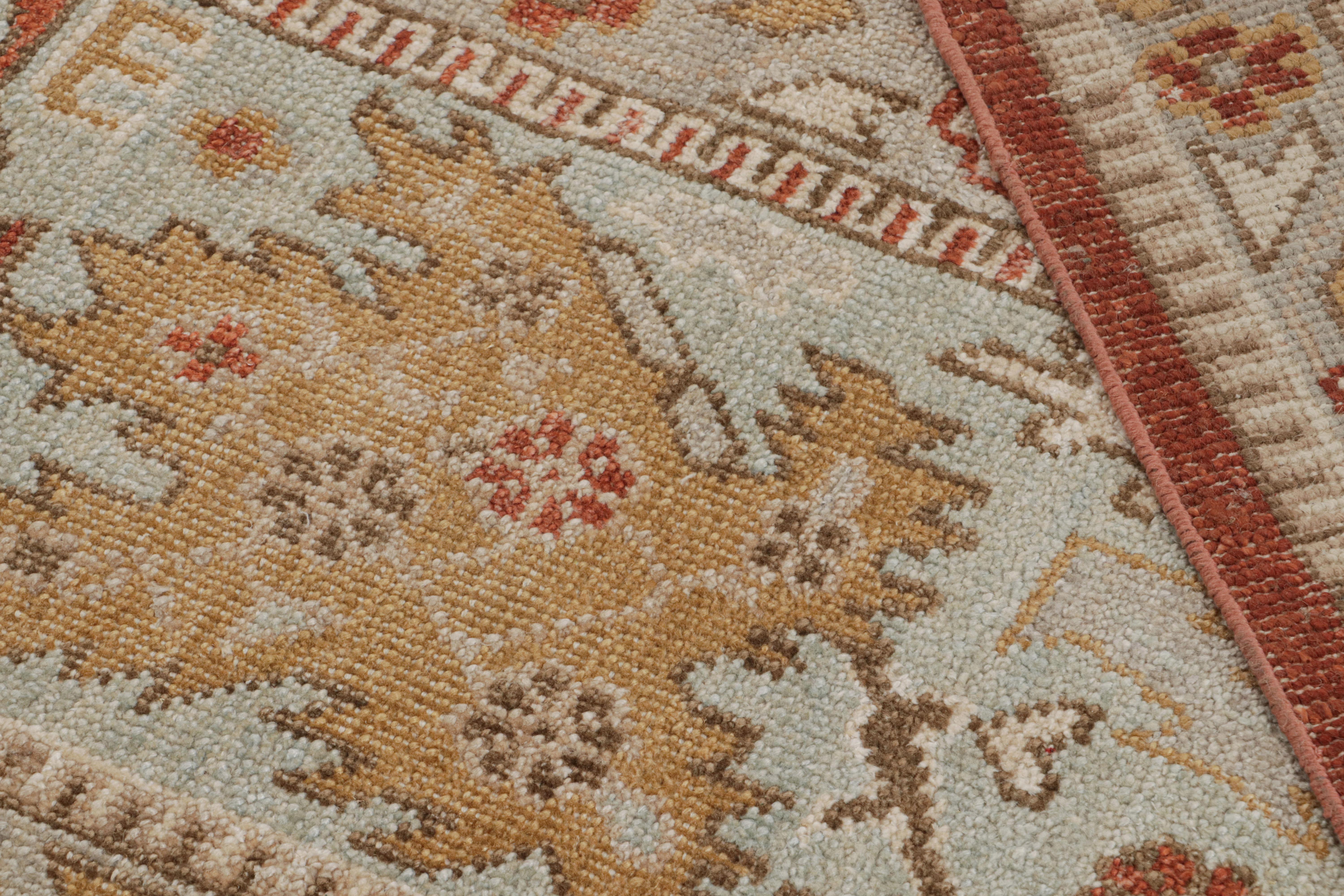 Rug & Kilim's Oushak-Teppich mit roten, blauen und braunen Blumenmustern (Seide) im Angebot