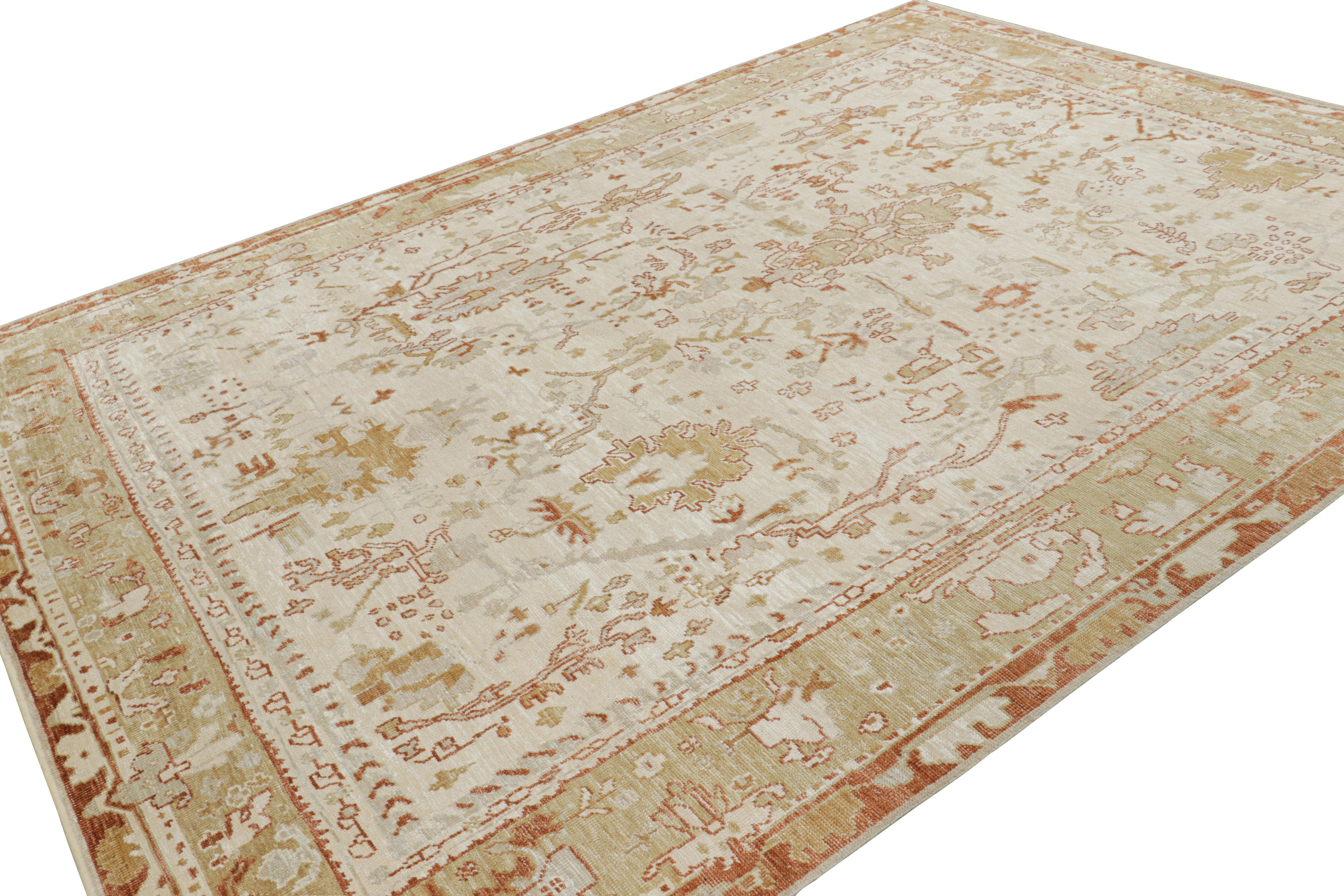 Annodato a mano Rug & Kilim - Tappeto in stile Oushak in bianco con motivi floreali dorati in vendita