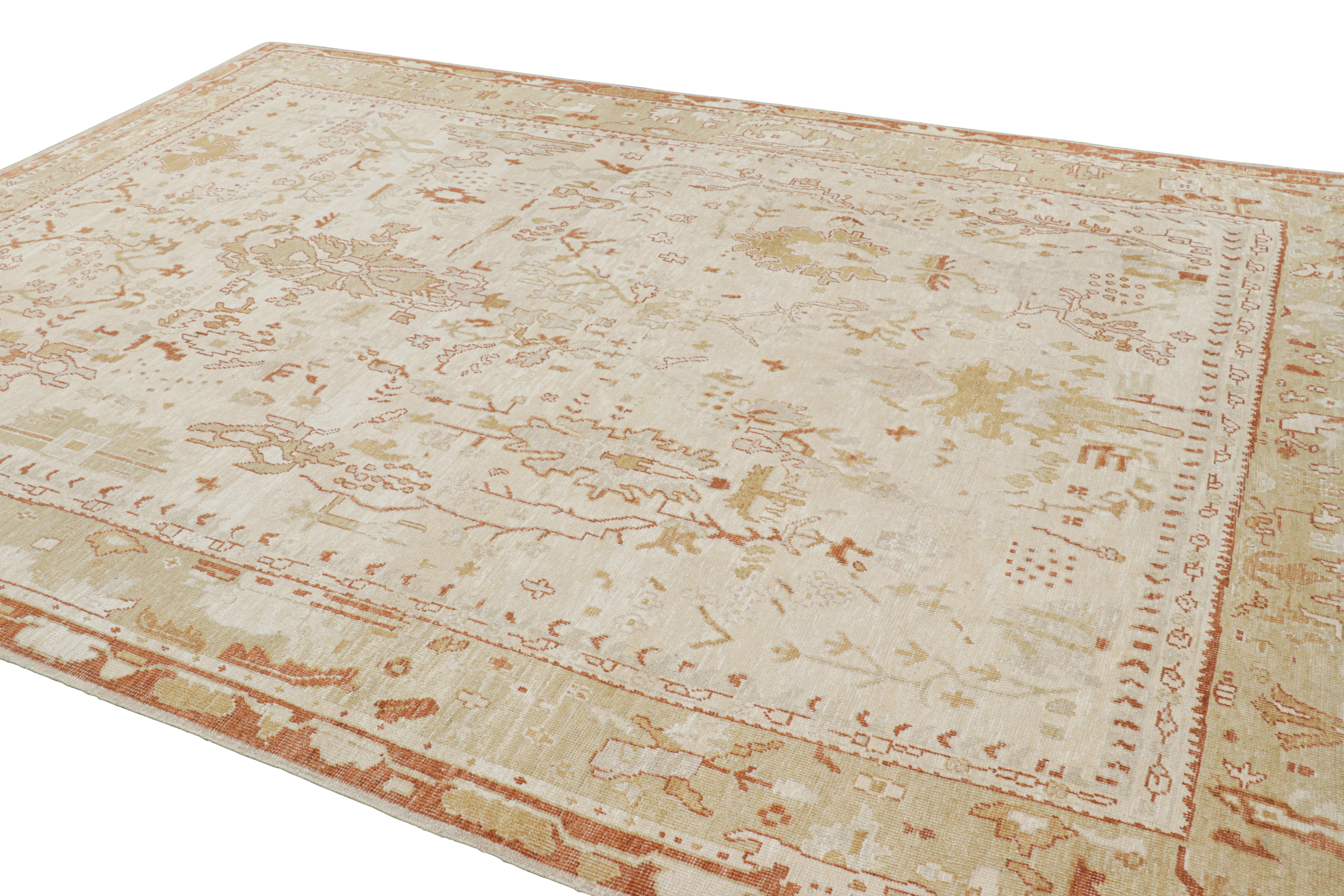 Rug & Kilim's Oushak Style Teppich in Weiß mit goldenen Blumenmustern im Zustand „Neu“ im Angebot in Long Island City, NY
