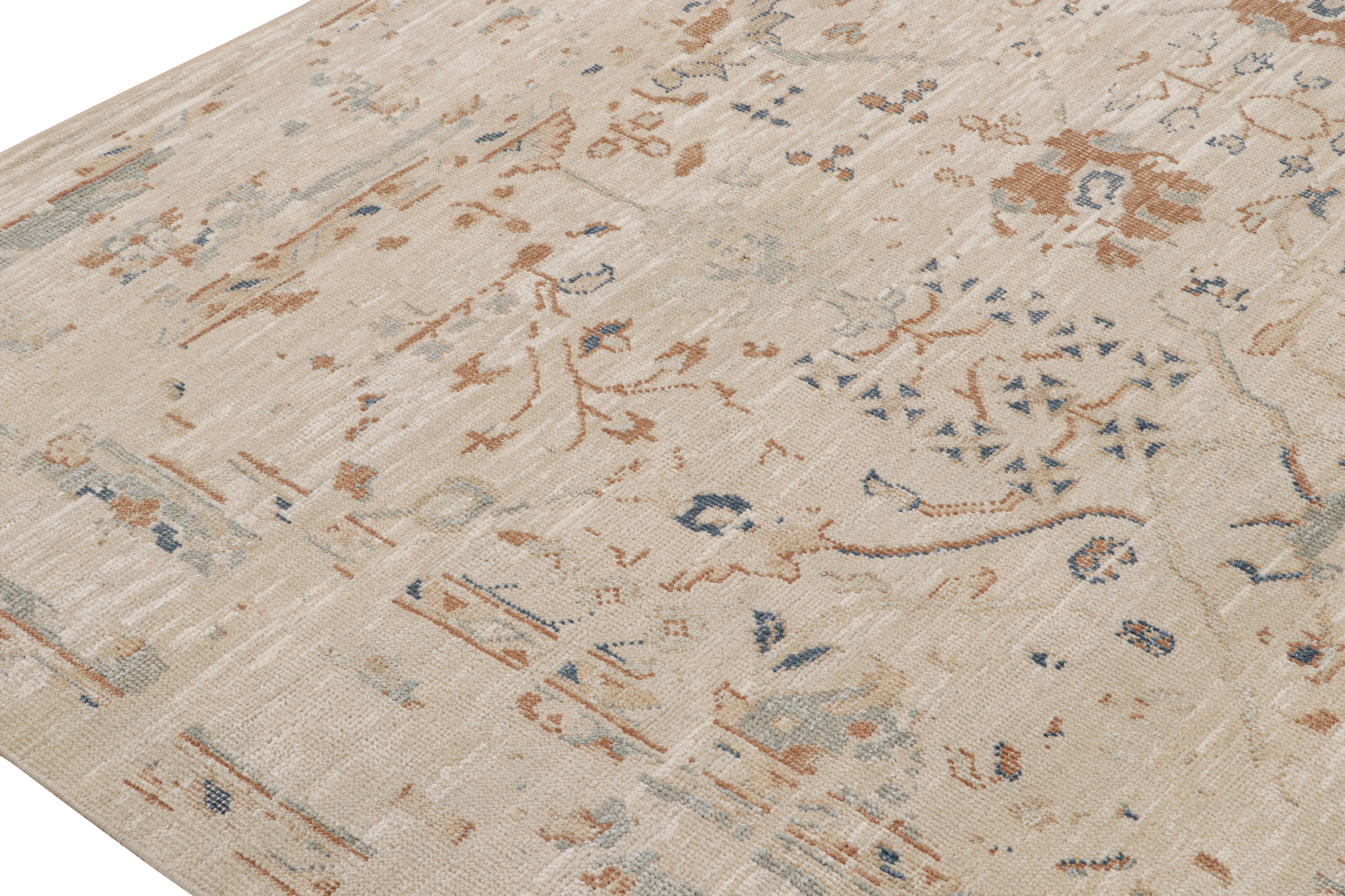 Tapis Oushak de Rug & Kilim à motifs floraux beige, rouille et bleu marine Neuf - En vente à Long Island City, NY