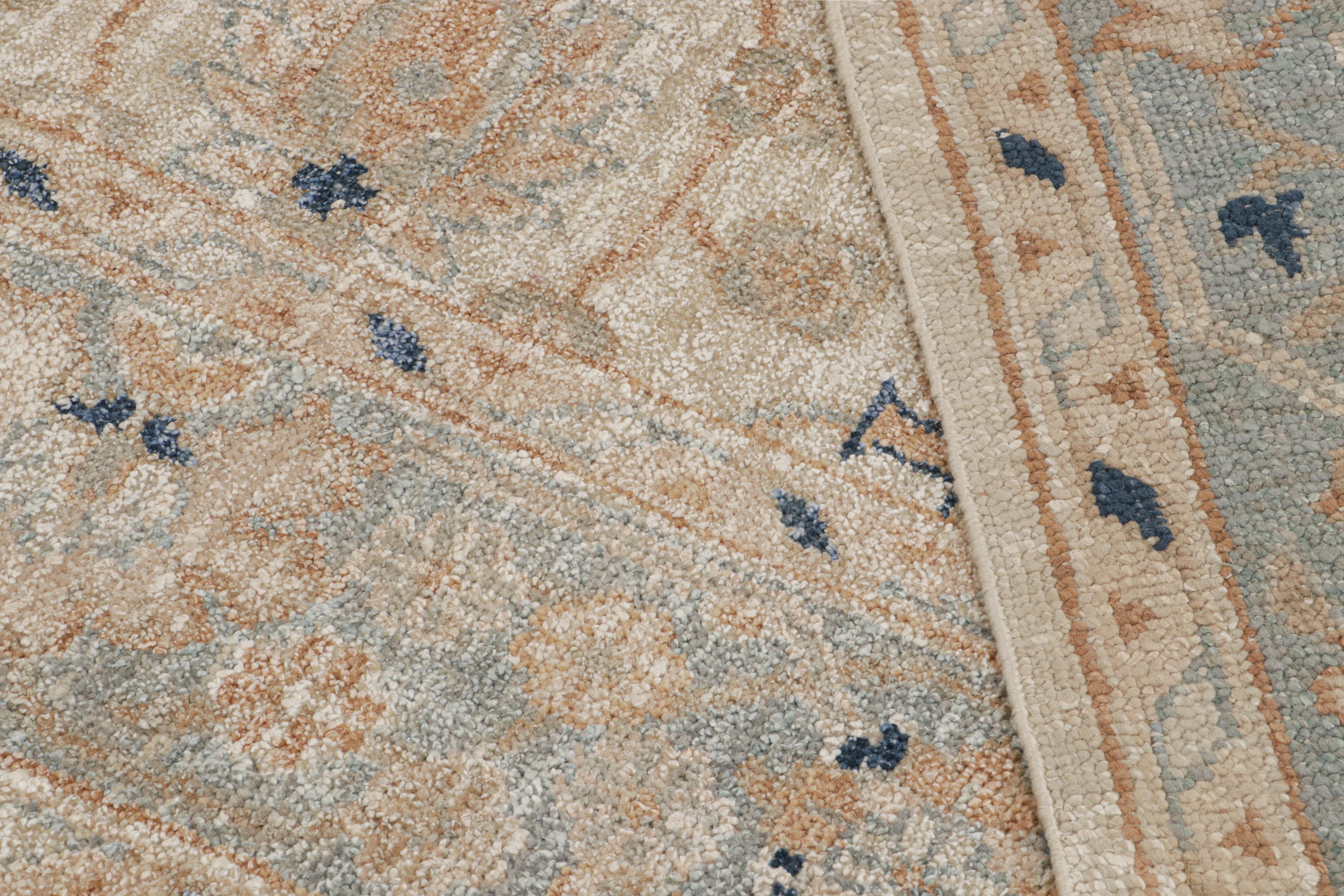 Rug & Kilim's Oushak Style Teppich mit Blumenmustern in Beige, Rost und Marineblau (Seide) im Angebot