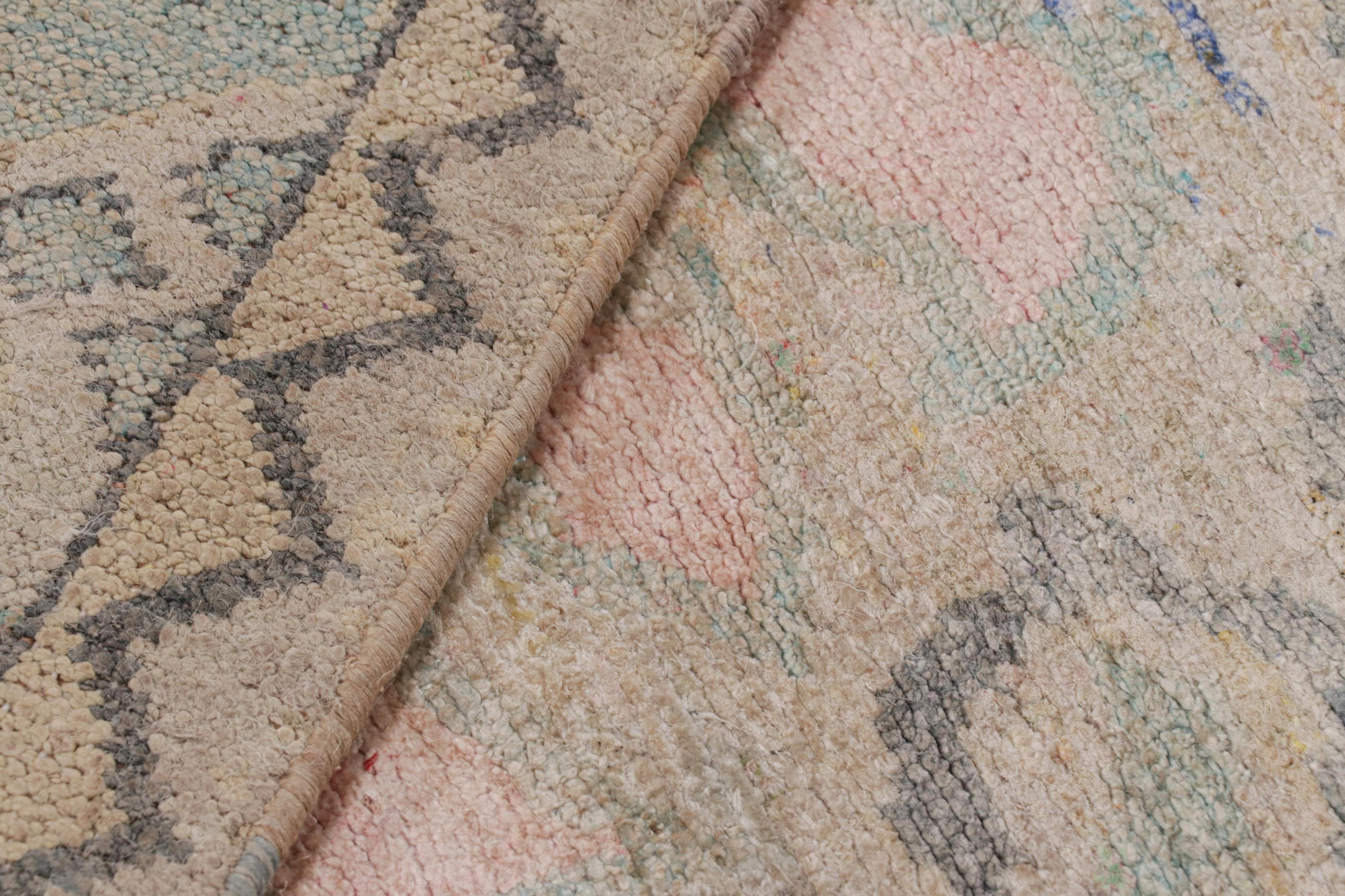 XXI secolo e contemporaneo Rug & Kilim: Tappeto in stile Oushak con motivi policromatici in vendita