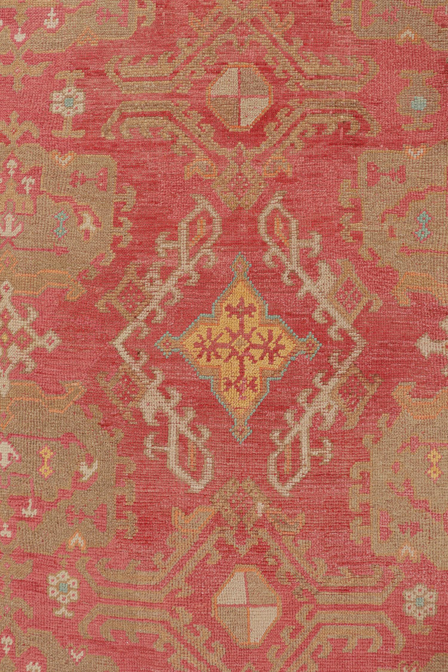 Antiker Oushak-Teppich in Rot und Brown mit geometrischen Mustern, von Rug & Kilim (Mitte des 20. Jahrhunderts) im Angebot