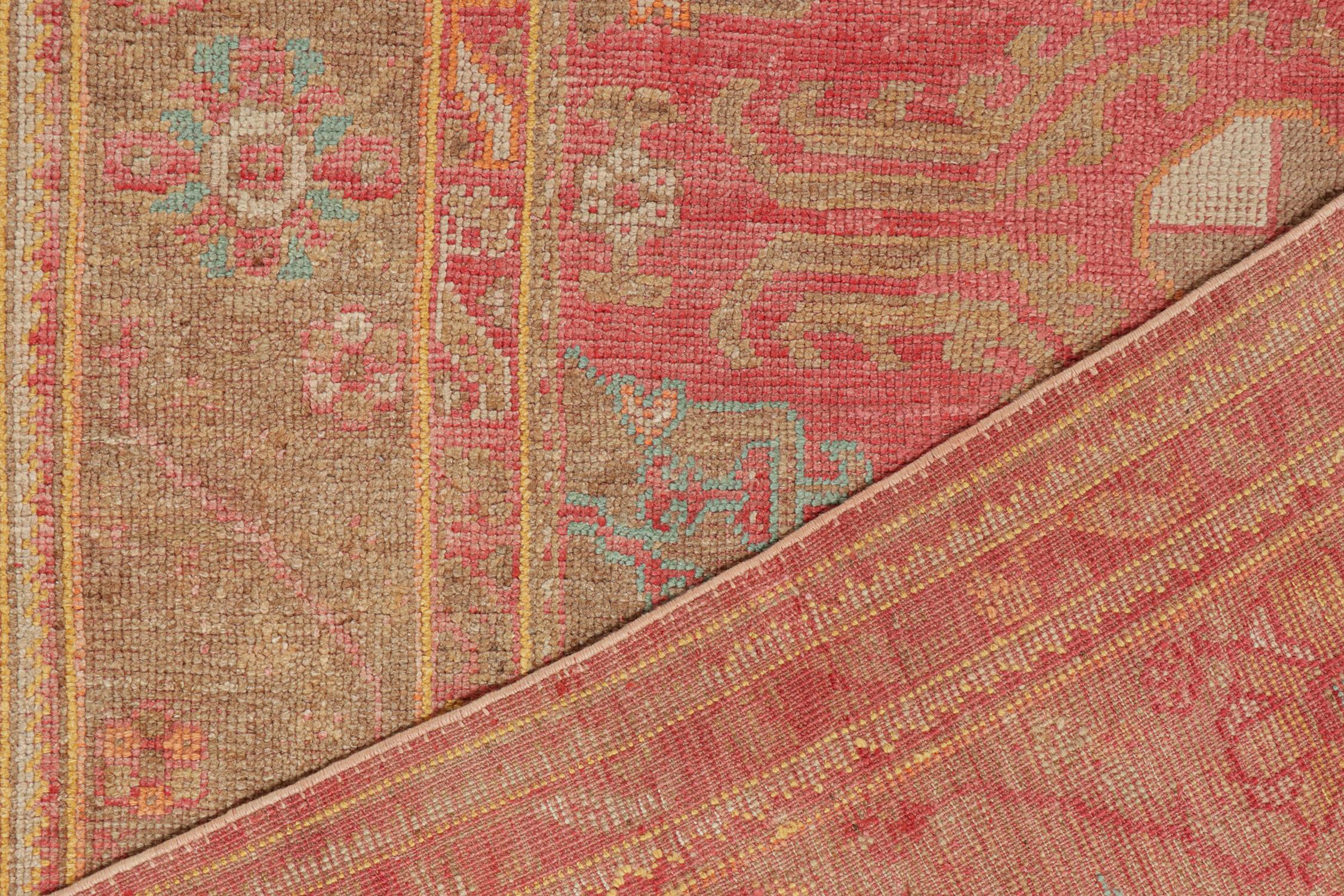 Antiker Oushak-Teppich in Rot und Brown mit geometrischen Mustern, von Rug & Kilim (Wolle) im Angebot