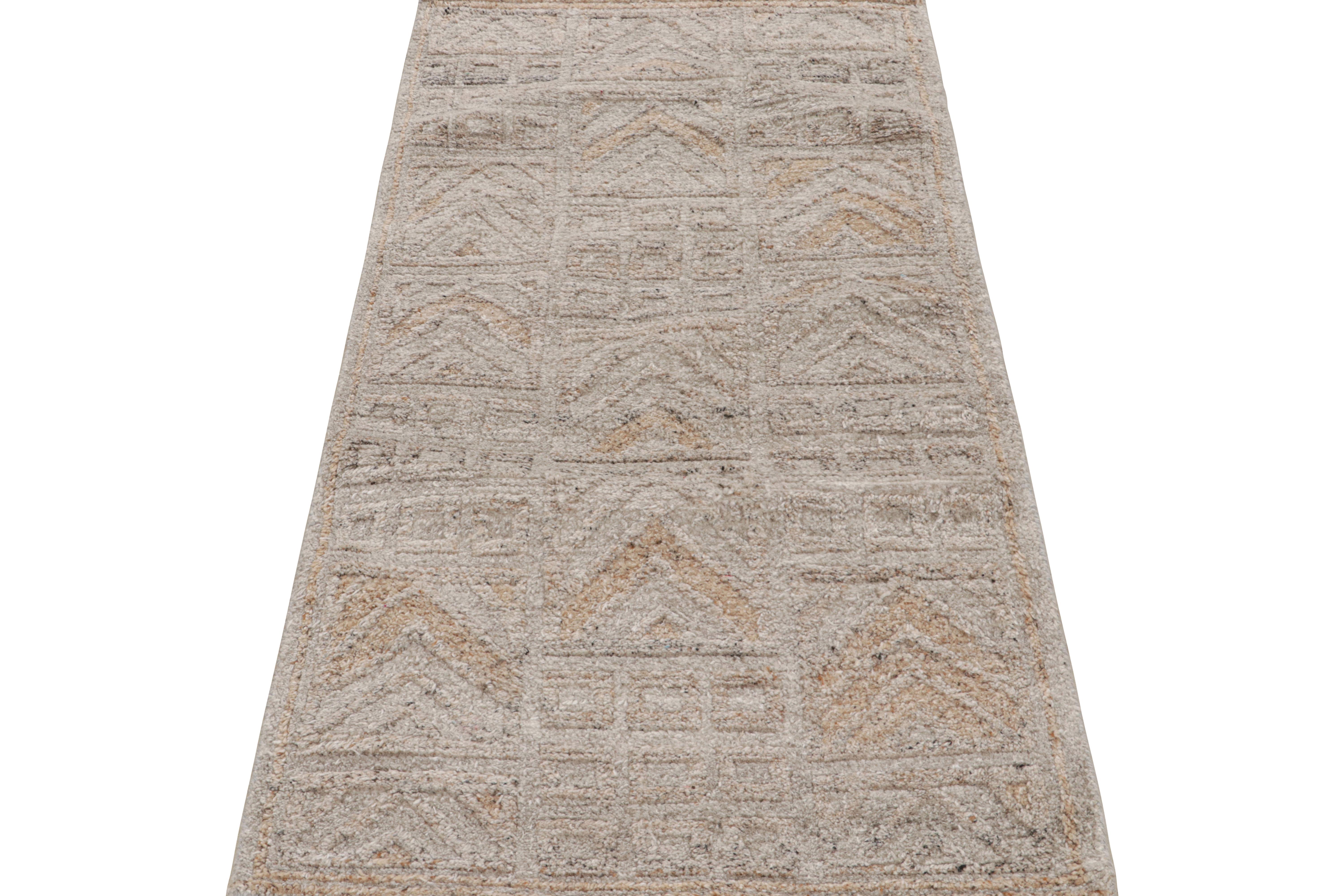 Scandinavian Modern Rug & Kilim’s Outdoor Scandinavian Style Runner in Gray with Geometric Patterns For Sale