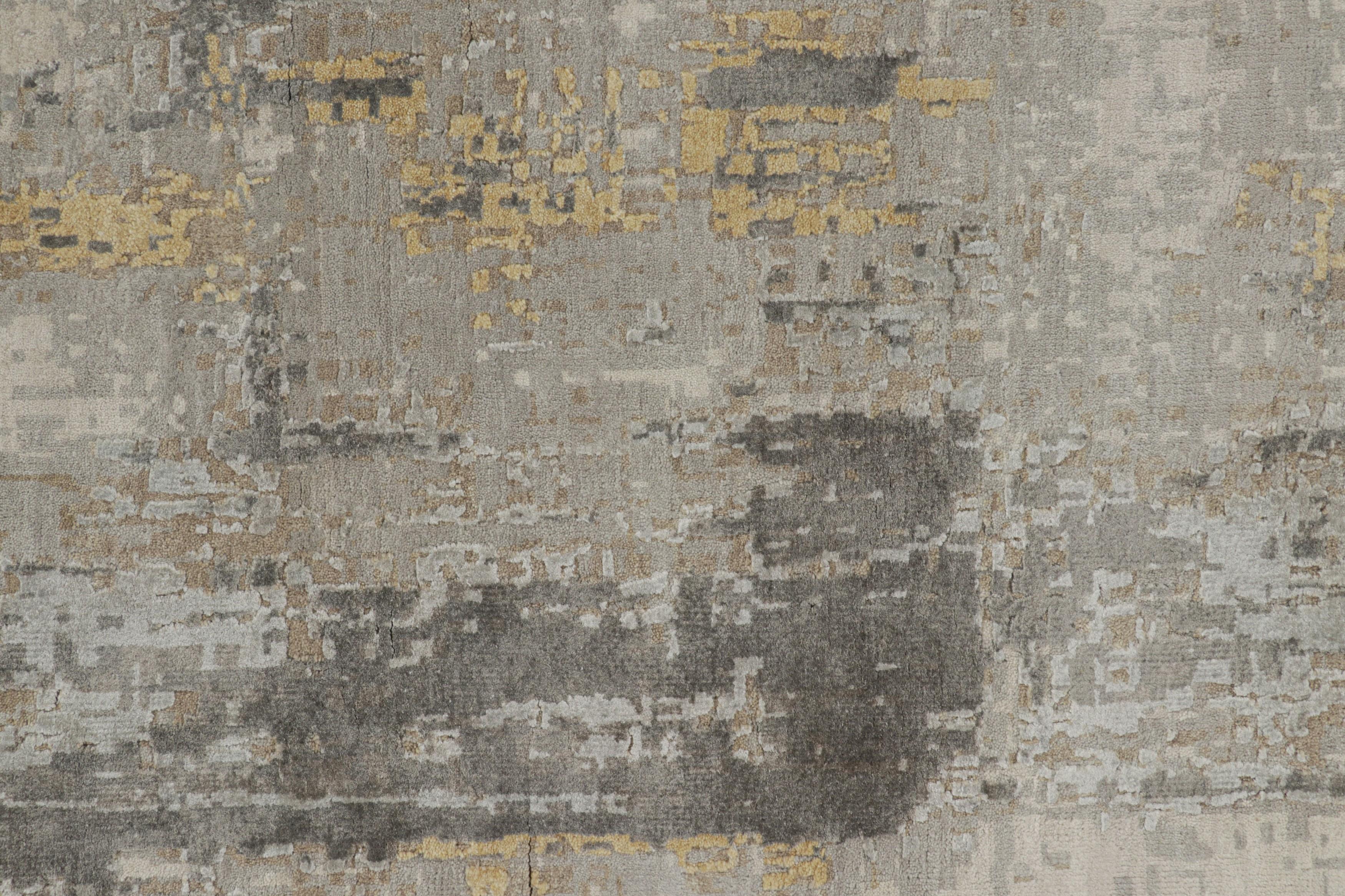 Moderno Rug & Kilim: Tappeto astratto oversize con motivi grigio-argento e beige-marrone in vendita