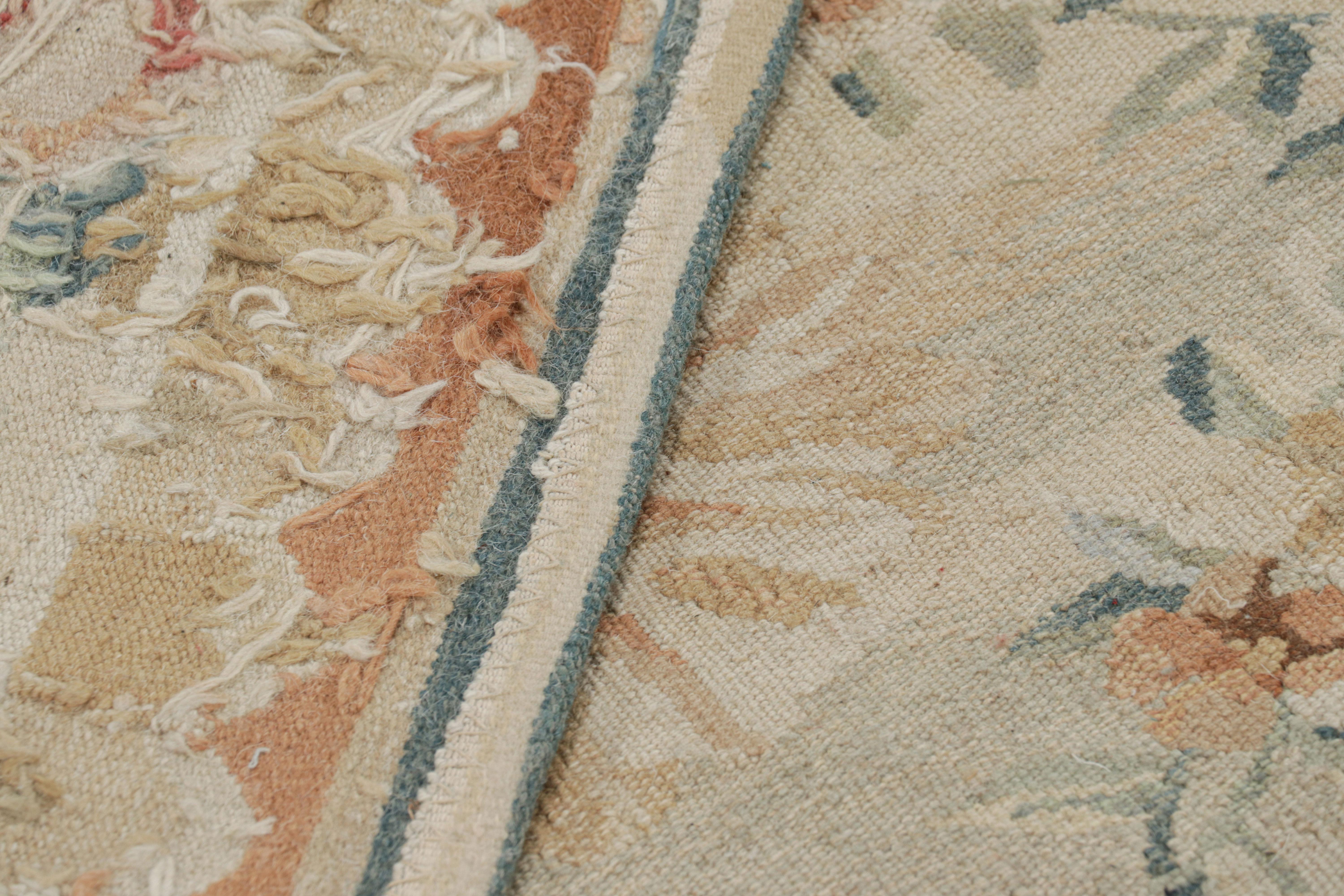 Rug & Kilim's Oversized Aubusson Style Rug in Beige-Cream with Floral Patterns (tapis surdimensionné de style Aubusson en beige-crème avec des motifs floraux) en vente 1