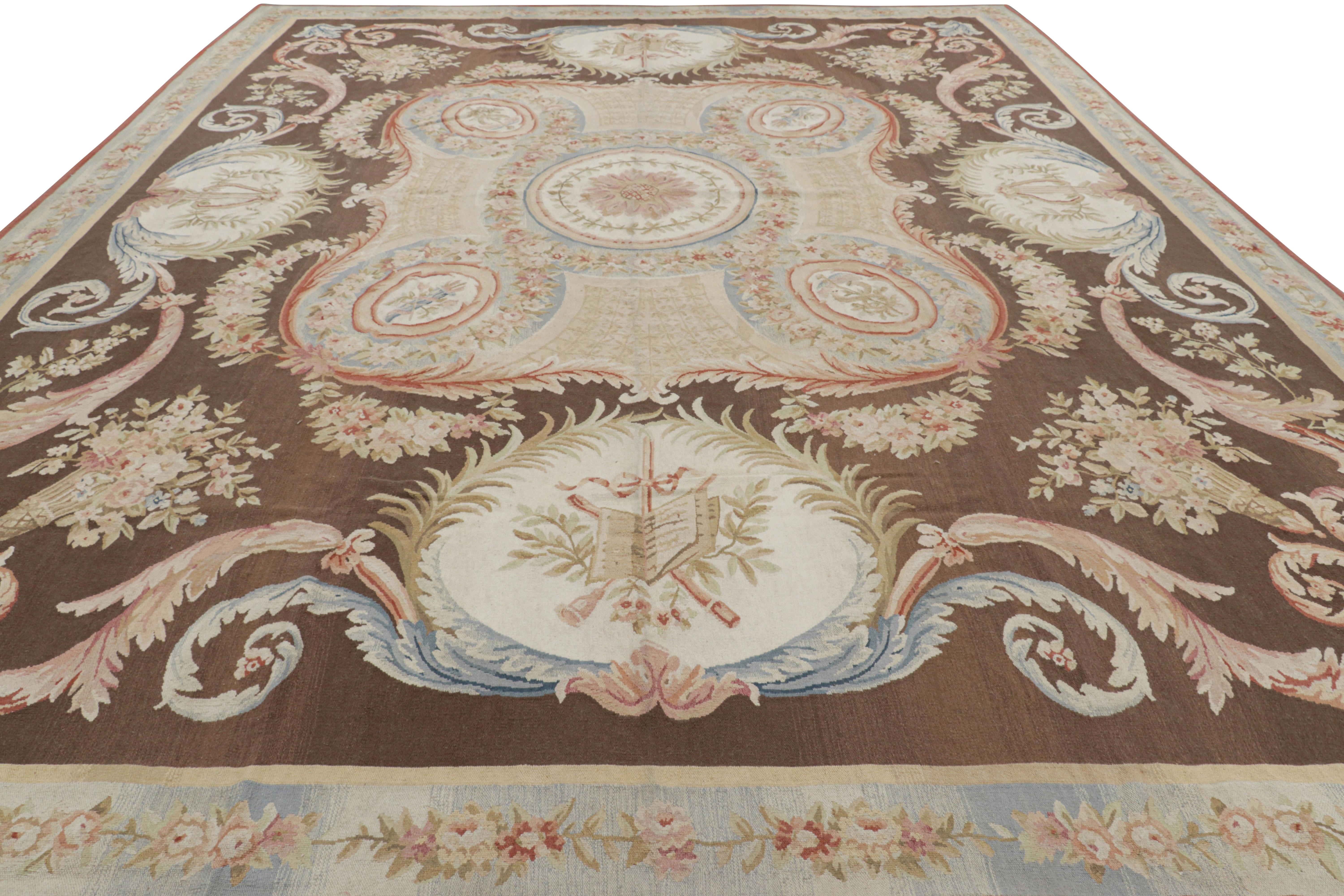 Tissé à la main Rug & Kilim's Oversized Aubusson Style Rug in Brown with Medallion and Florals (Tapis d'Aubusson surdimensionné avec médaillon et fleurs) en vente