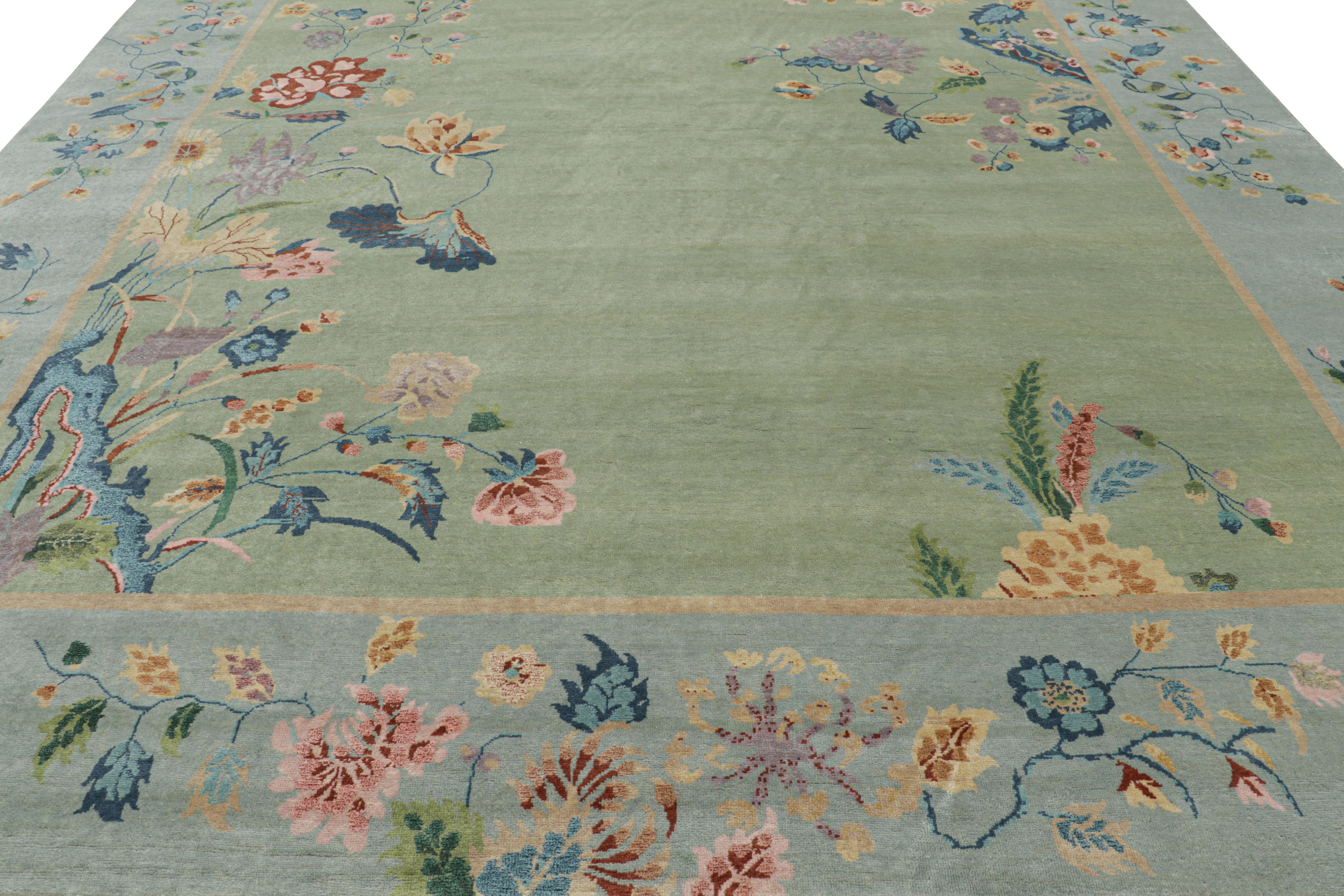 Noué à la main en laine, ce tapis 12x15 de Rug & Kilim est un nouvel ajout à leur ligne de tapis Art déco chinois. 

Sur le Design : 

Les admirateurs de l'artisanat apprécieront le raffinement subtil de la texture, des détails et de l'adaptation de