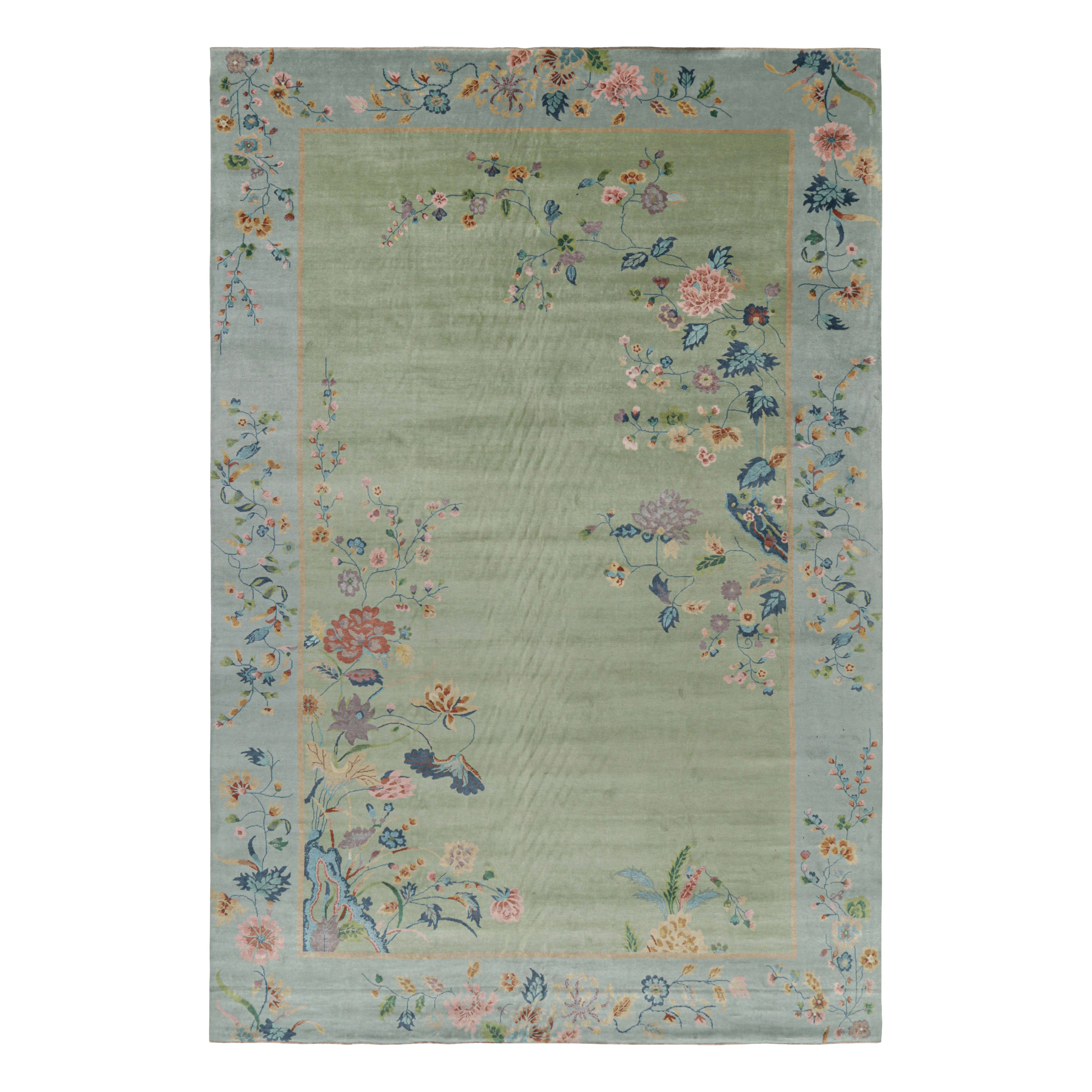 Übergroßer chinesischer Blumenteppich im Art-Déco-Stil von Rug
Kilim in Grün und Blau