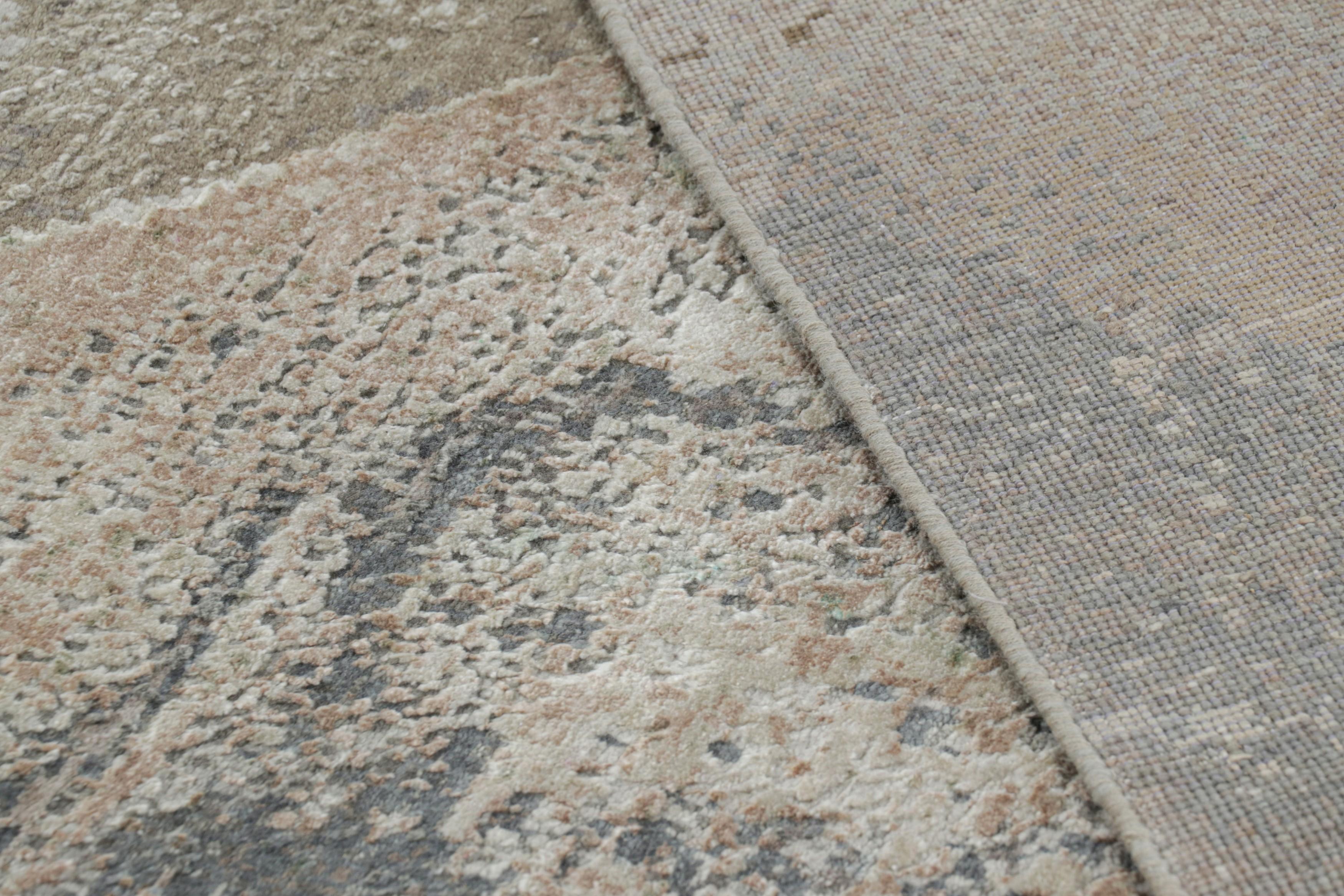 XXIe siècle et contemporain Rug & Kilim’s Oversized Contemporary Abstract Rug in Gray and Beige-Brown Tones en vente
