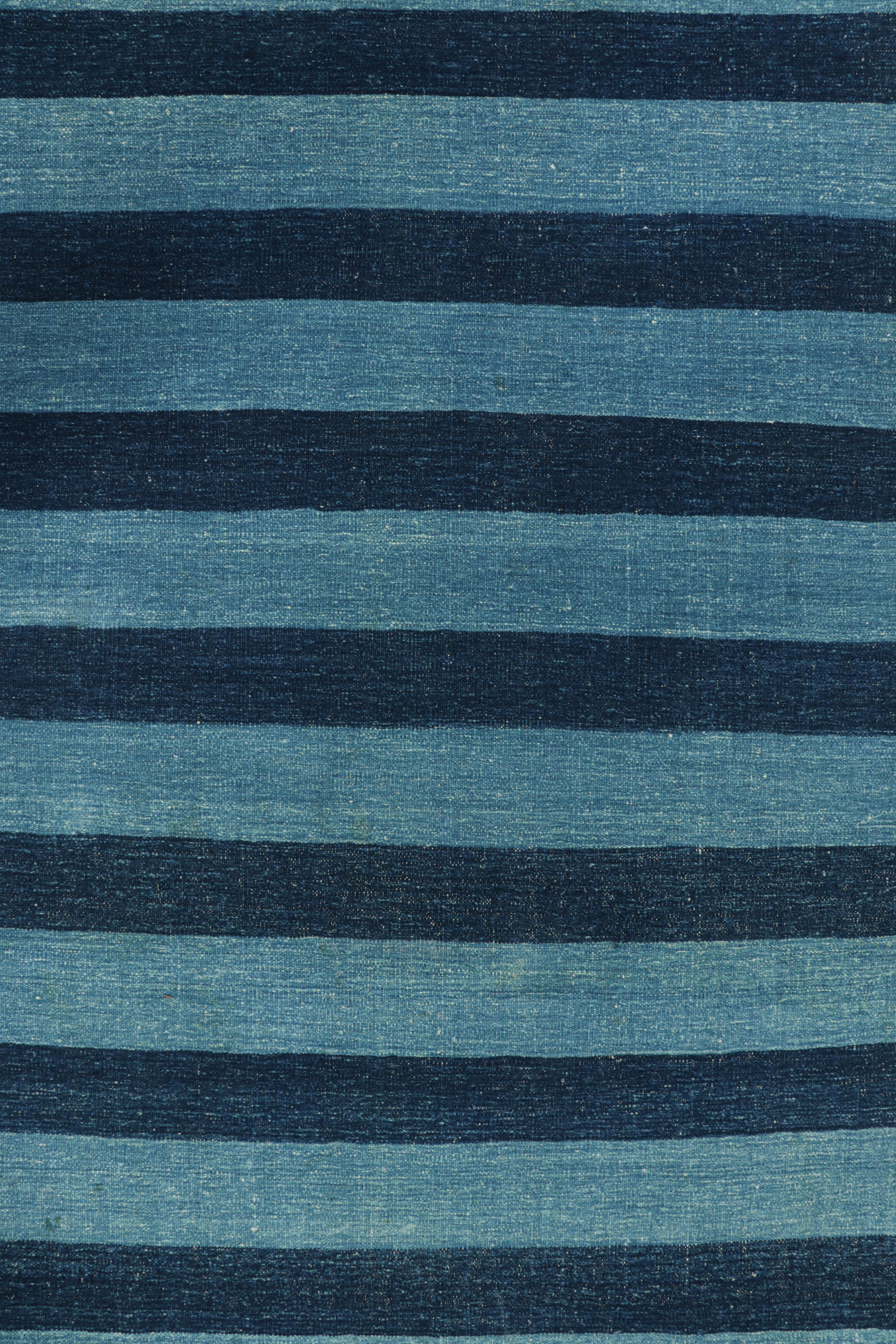 Rug & Kilim’s Oversized Contemporary Dhurrie Rug in Blue Stripes In New Condition For Sale In Long Island City, NY