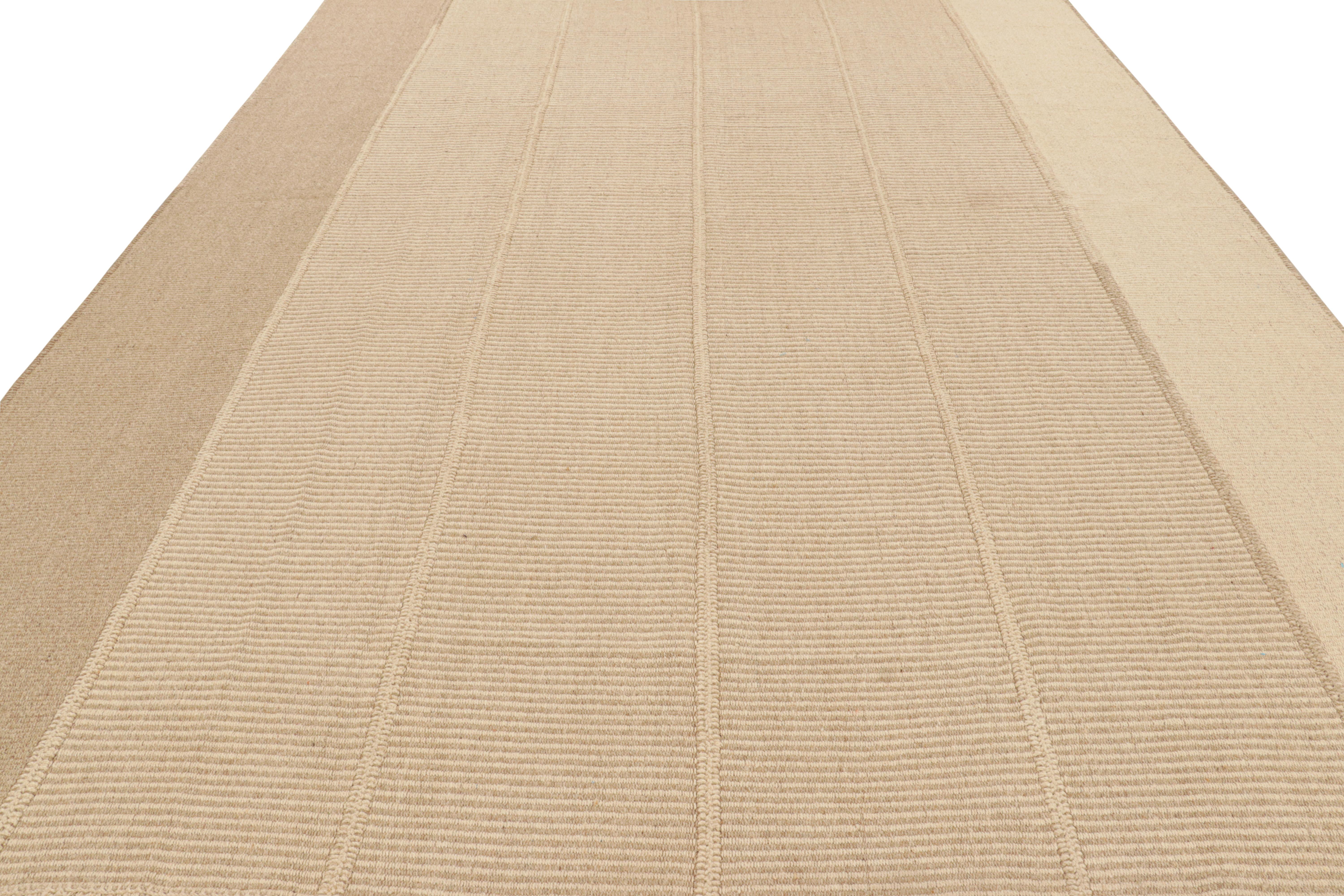 Kilim contemporáneo sobredimensionado de Rug & Kilim en rayas de textura marrón y beige Tejido a mano en venta
