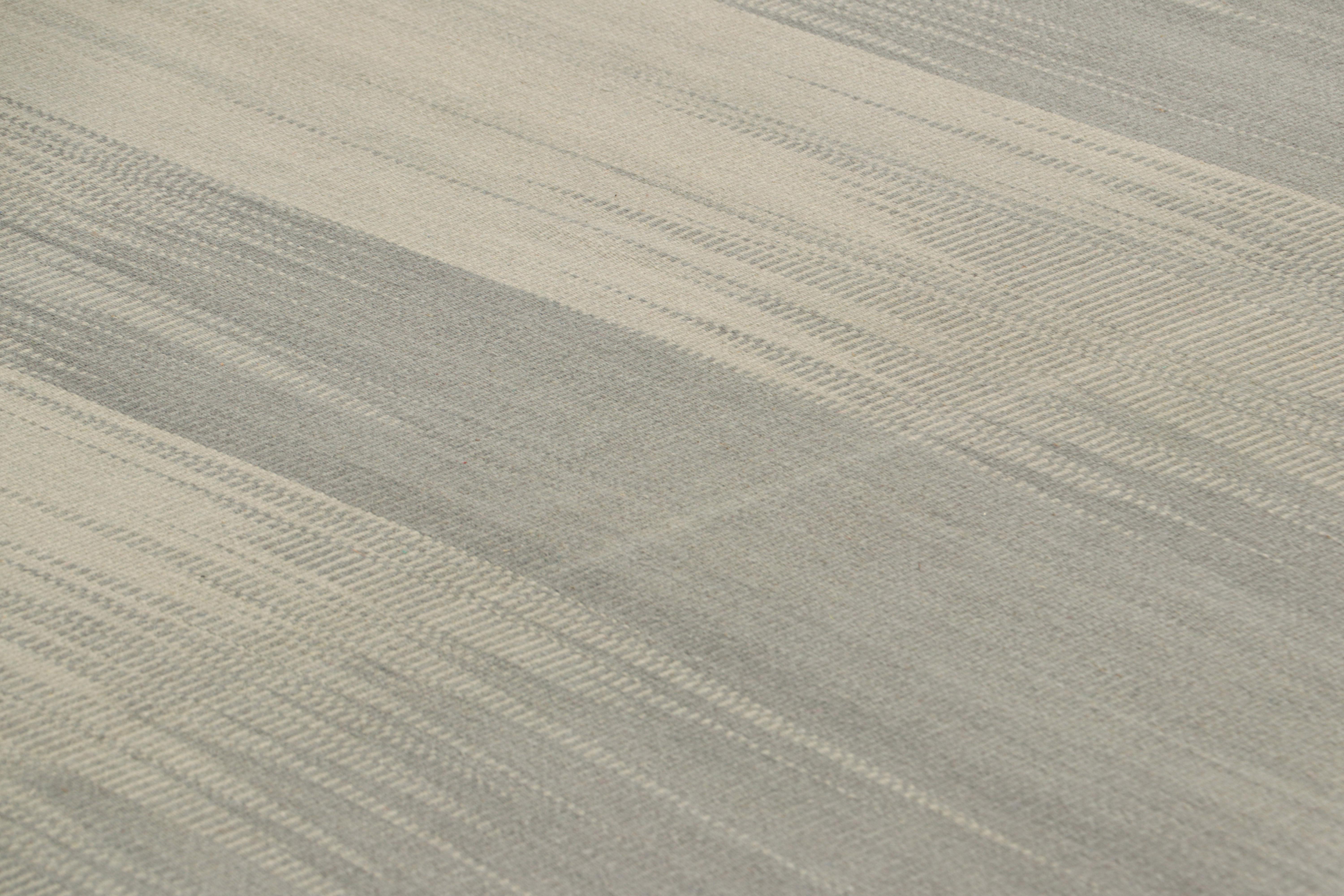 Tessuto a mano in lana, questo Kilim 12x18 oversize fa parte di una nuova collezione contemporanea a trama piatta di Rug & Kilim.

Sul design: 

Questa rivisitazione moderna della classica tessitura a pannelli offre un favoloso e unico gioco di