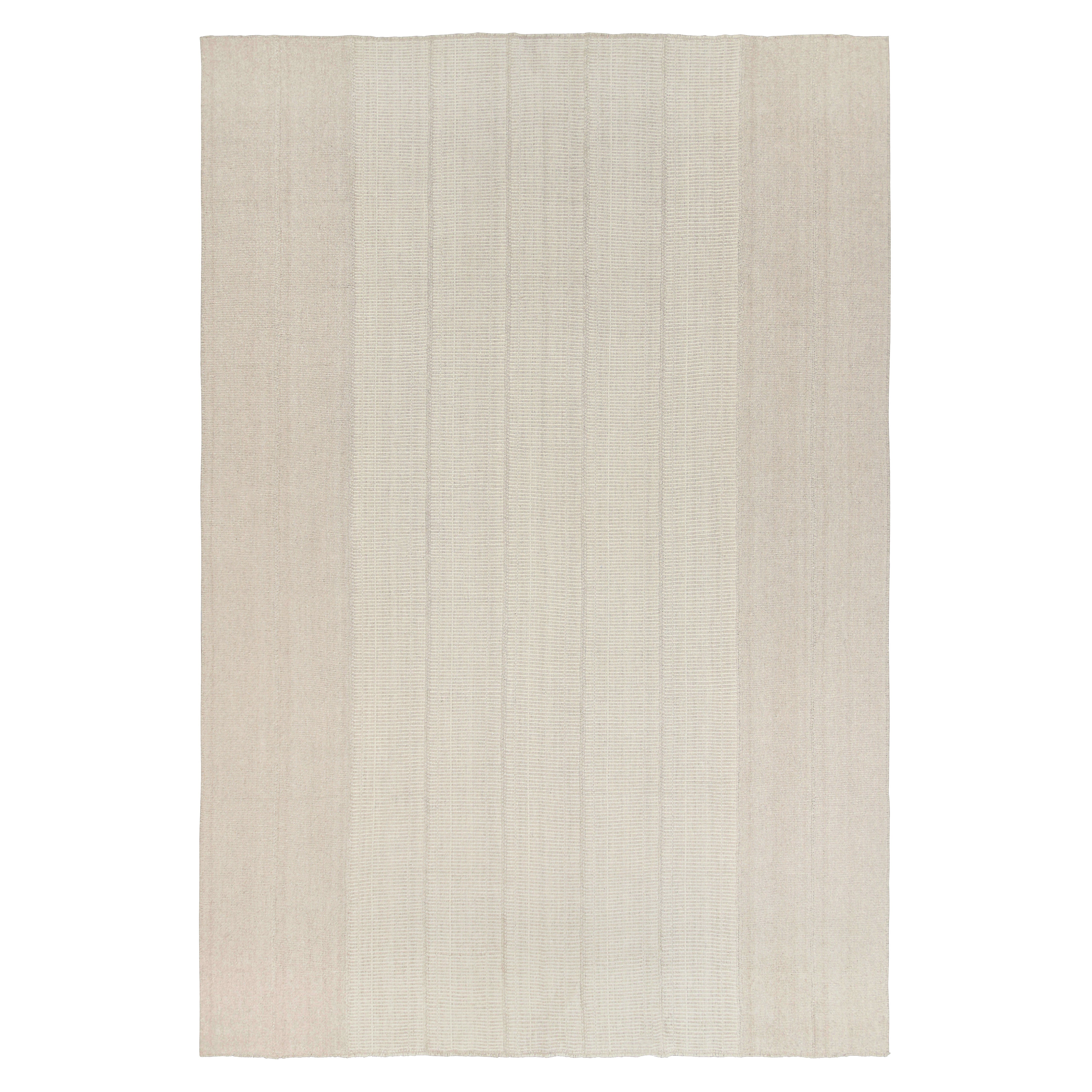 Kilim contemporain surdimensionné de Rug 
Kilim avec des rayures texturées beige et crème