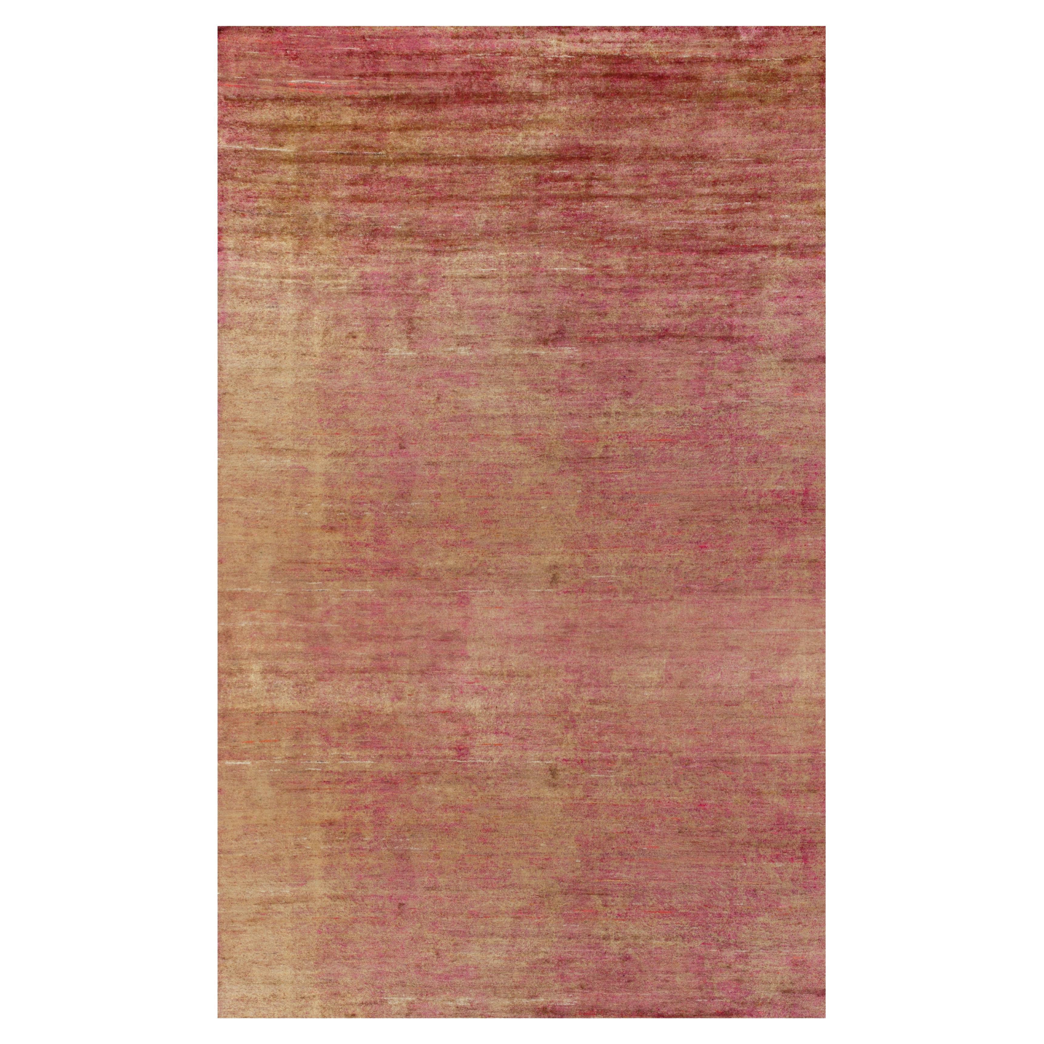 Rug & Kilim: tappeto contemporaneo oversize con striature rosse e oro