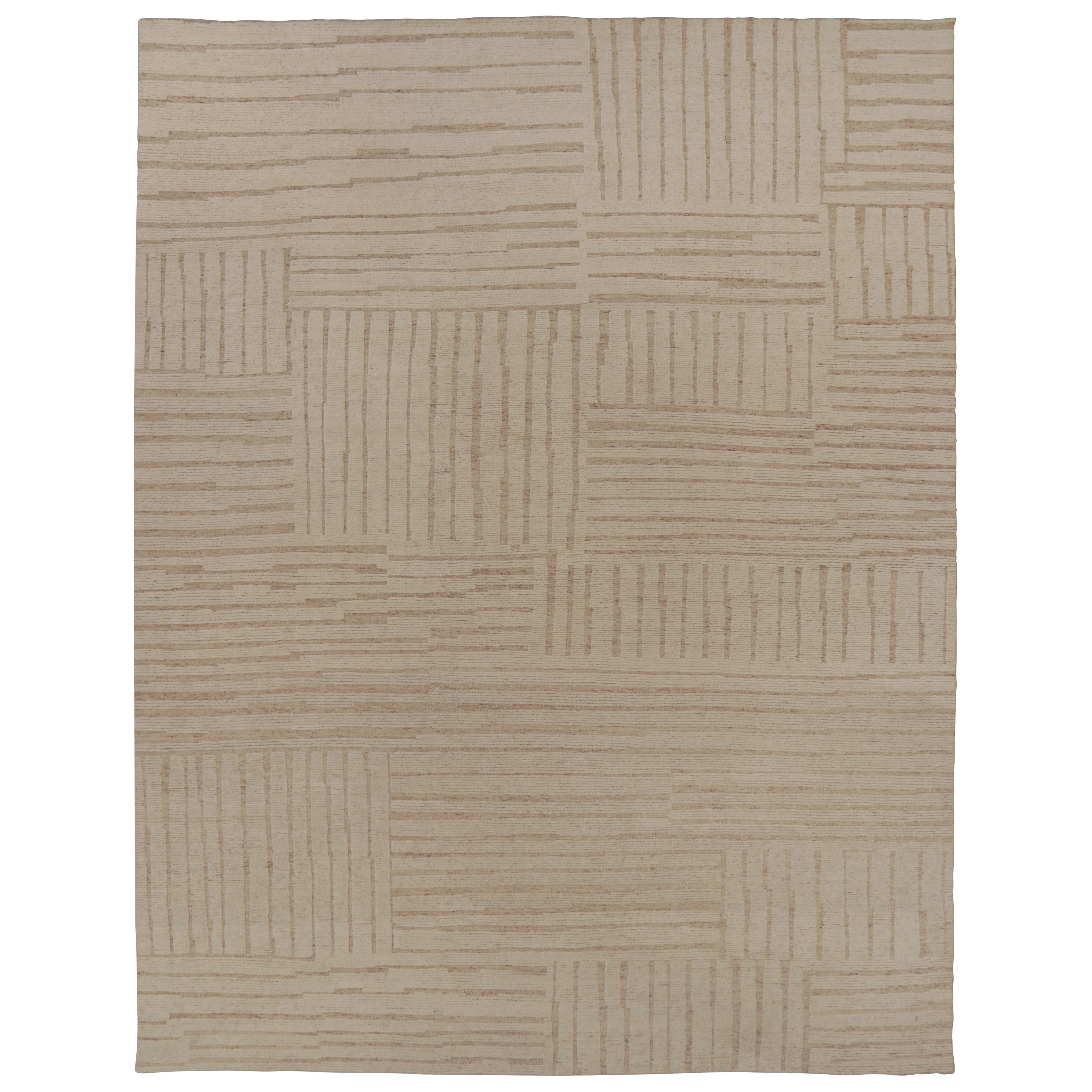 Rug 
Kilim
s übergroßer, texturierter Teppich in Beige-Braun-Tönen