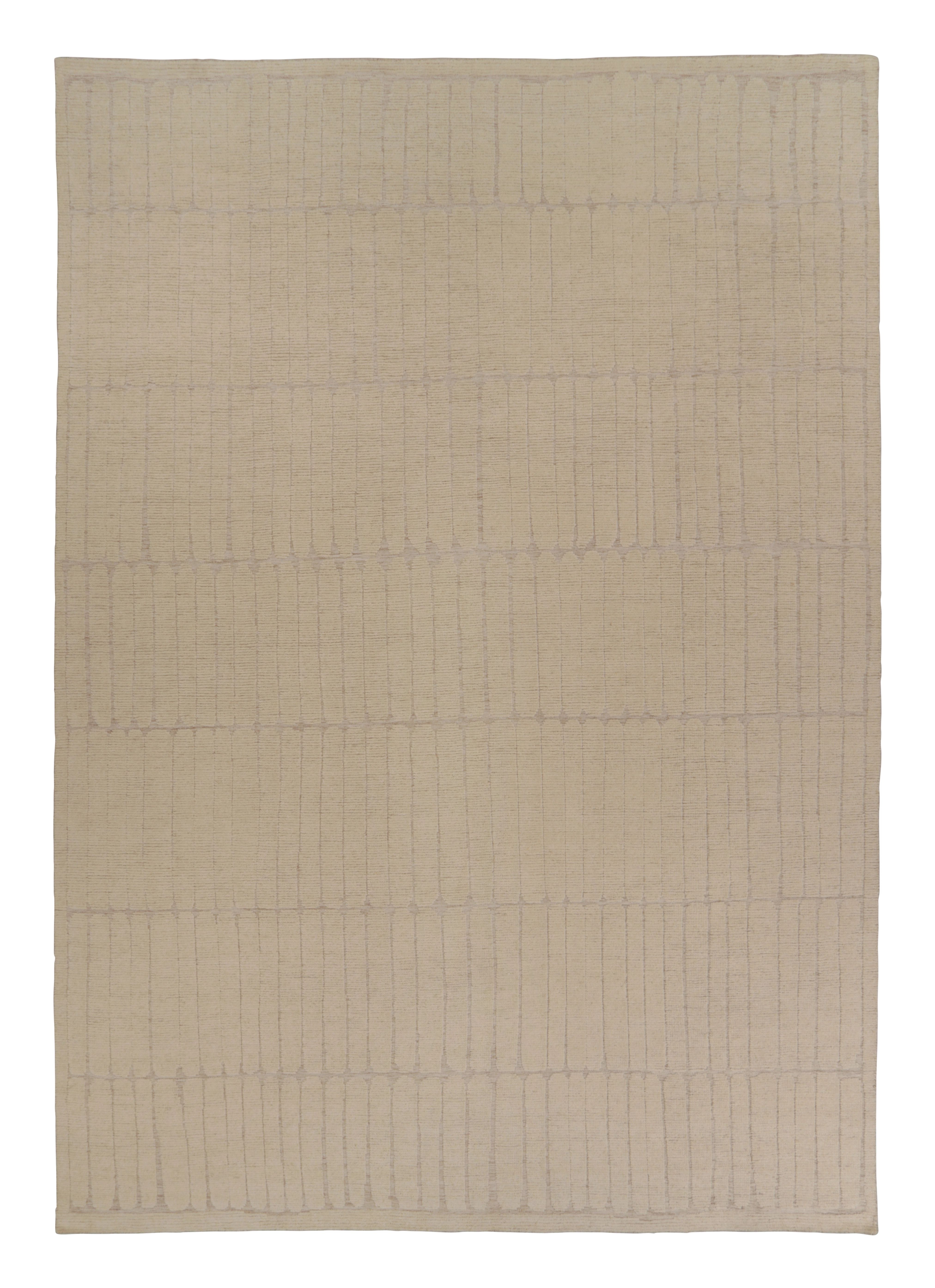 Rug
Kilim
s übergroßer, texturierter Teppich in Beige-Braun-Tönen