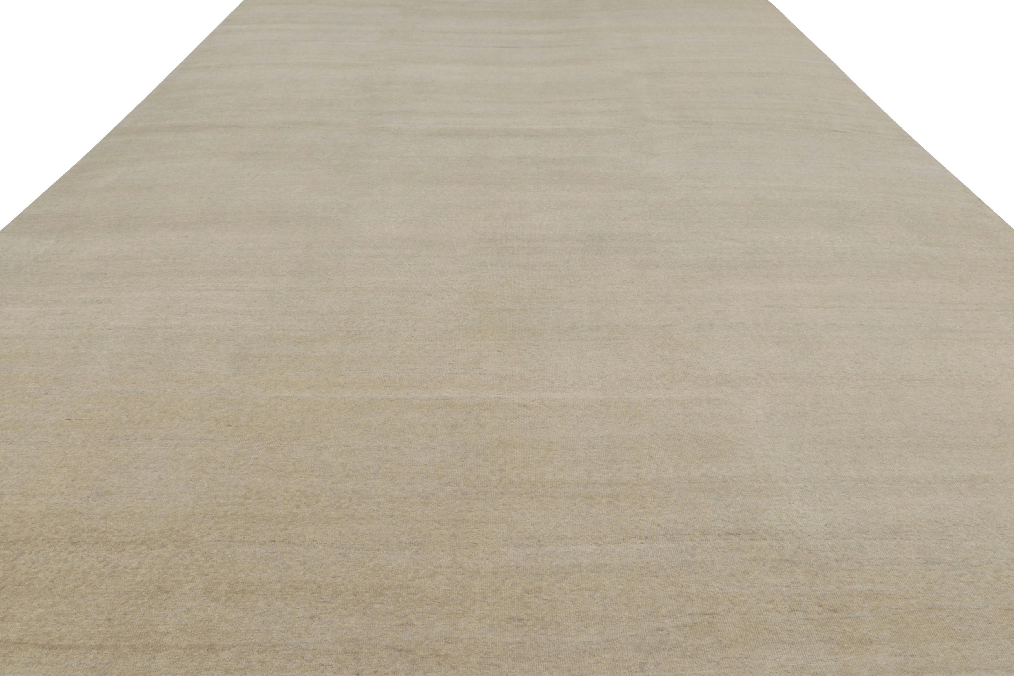 Rug & Kilim’s Oversized Contemporary Textural Solid Rug in Beige Tones Indio en venta