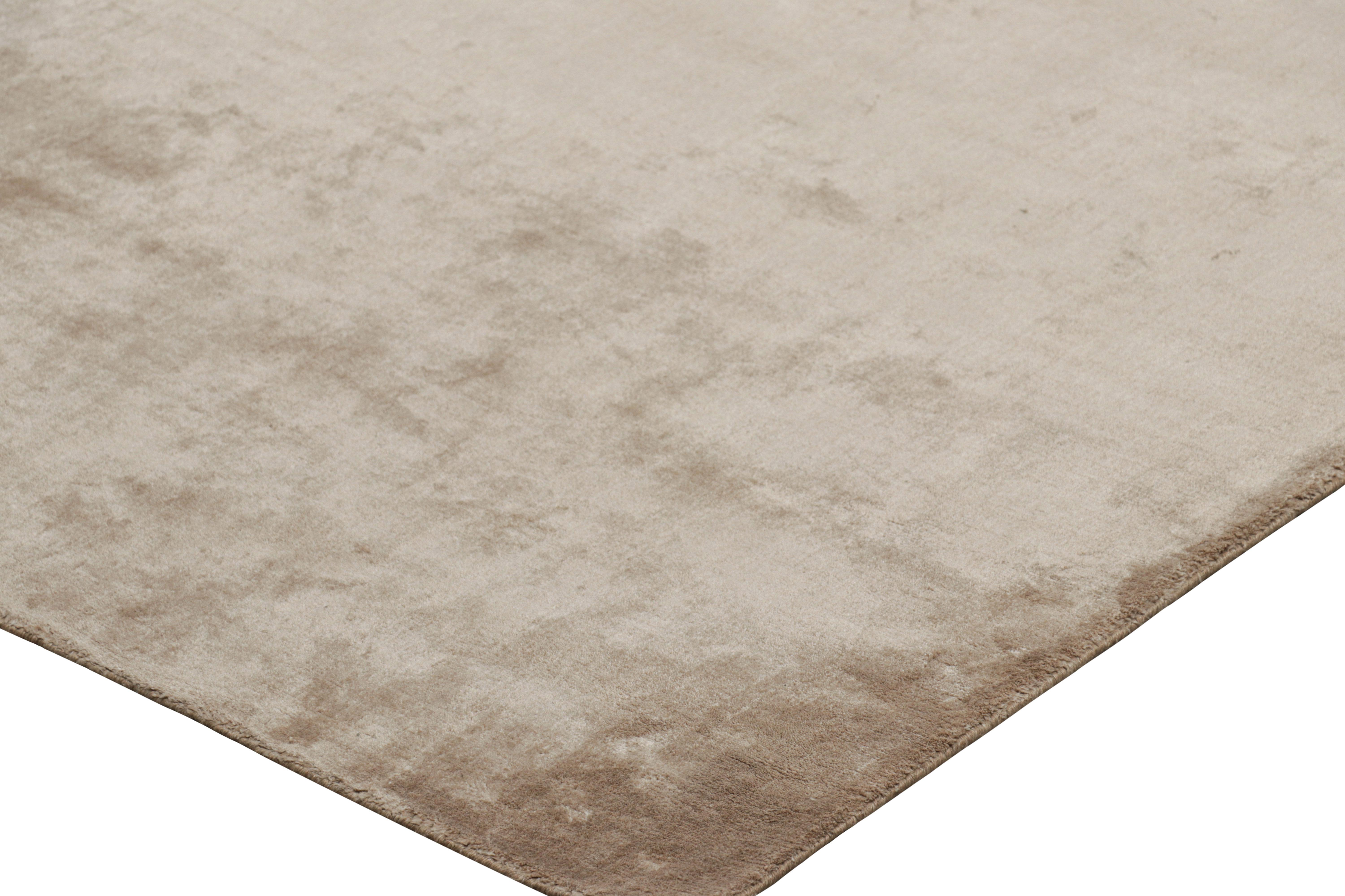 Cotton Rug & Kilim’s Oversized Contemporary Textural Solid Rug in Beige Tones For Sale