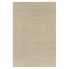 Rug & Kilim's Oversized Contemporary Textural Solid Rug in Beige Tones (Tapis massif contemporain surdimensionné dans les tons beiges)