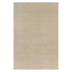 Rug & Kilim's Oversized Contemporary Textural Solid Rug in Beige Tones (Tapis massif contemporain surdimensionné dans les tons beiges)