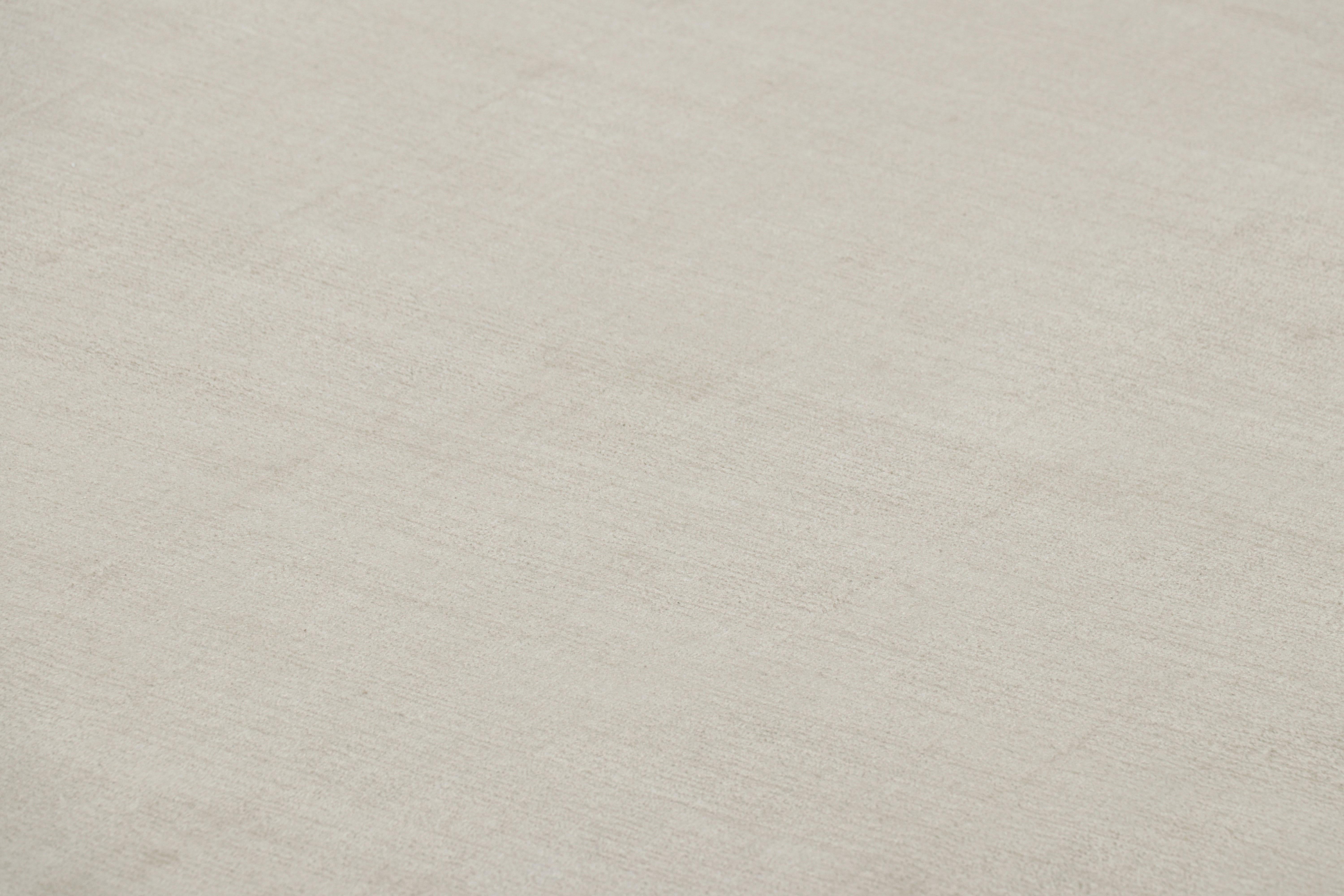 This 14x20 contemporary rug is the newest addition to the Rug & Kilim Textural Collection, with an inventive take on solid rugs with movement in its subtle striae. 

On the Design: 

Our Textural collection enjoys an inventive take on plain rugs,