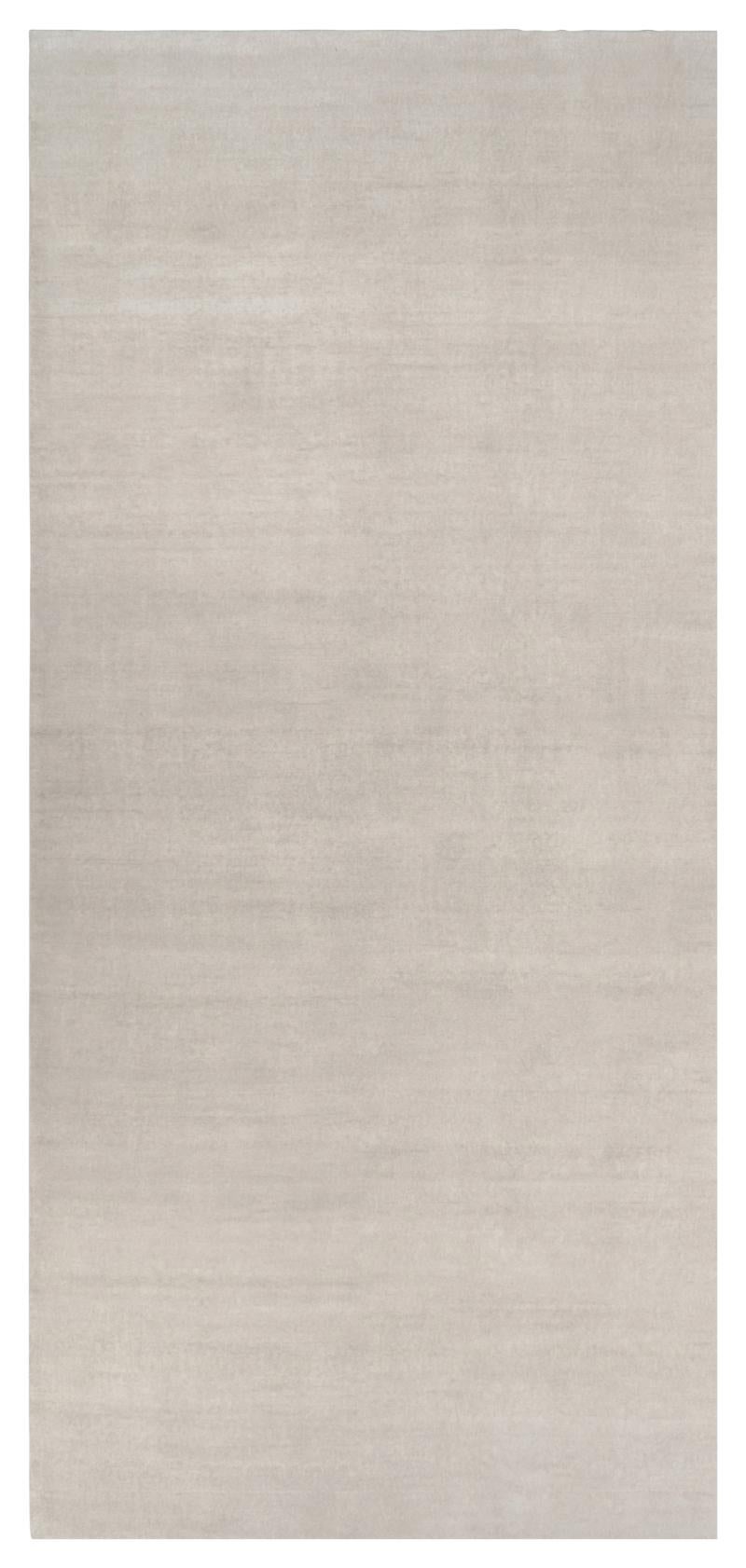 Rug
Kilim’s Oversized Contemporary Textural Solid Rug in Ivory Tones