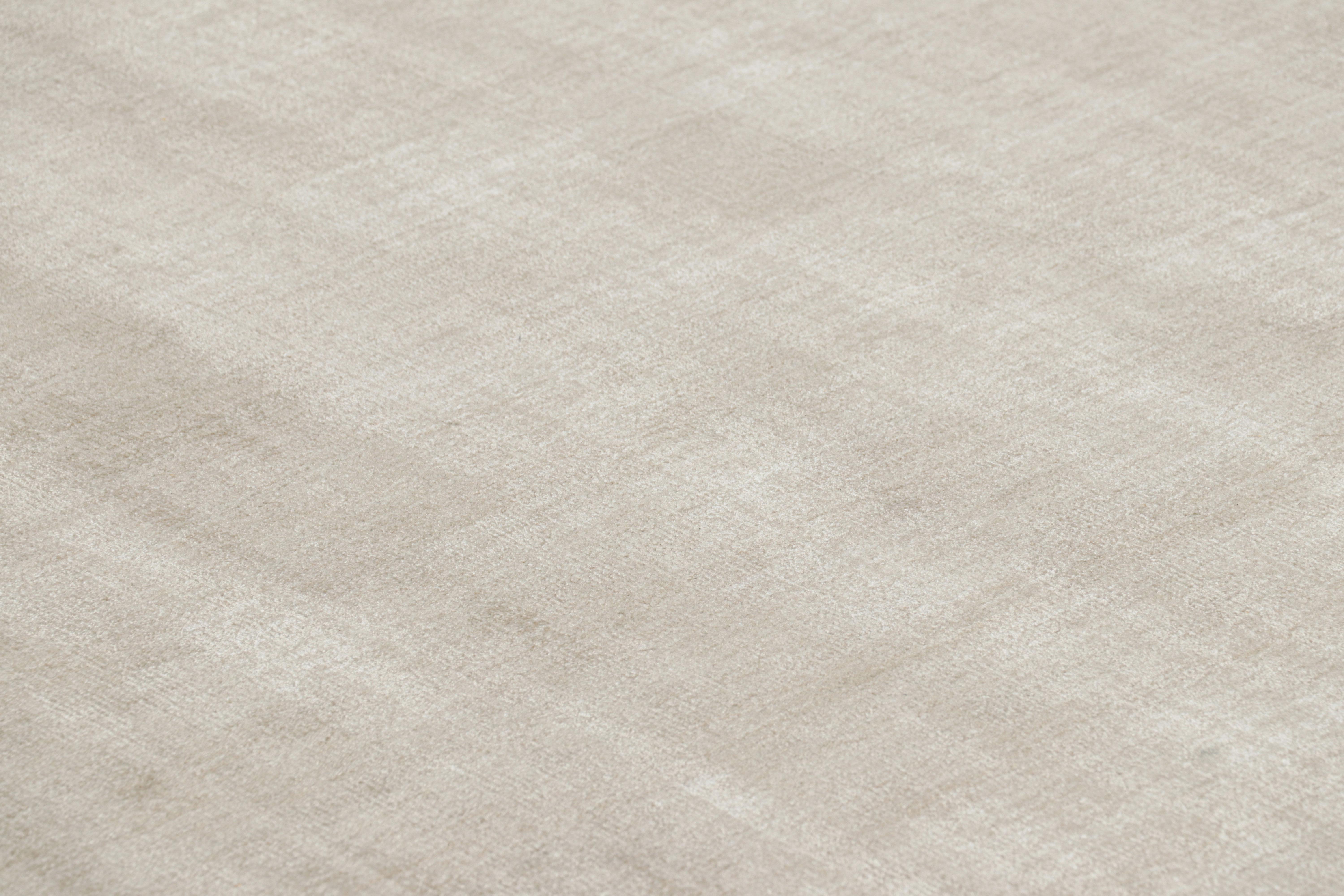 This 14x20 contemporary rug is the newest addition to the Rug & Kilim Textural Collection, with an inventive take on solid rugs with movement in its subtle striae. 

On the Design: 

Our Textural collection enjoys an inventive take on plain rugs,